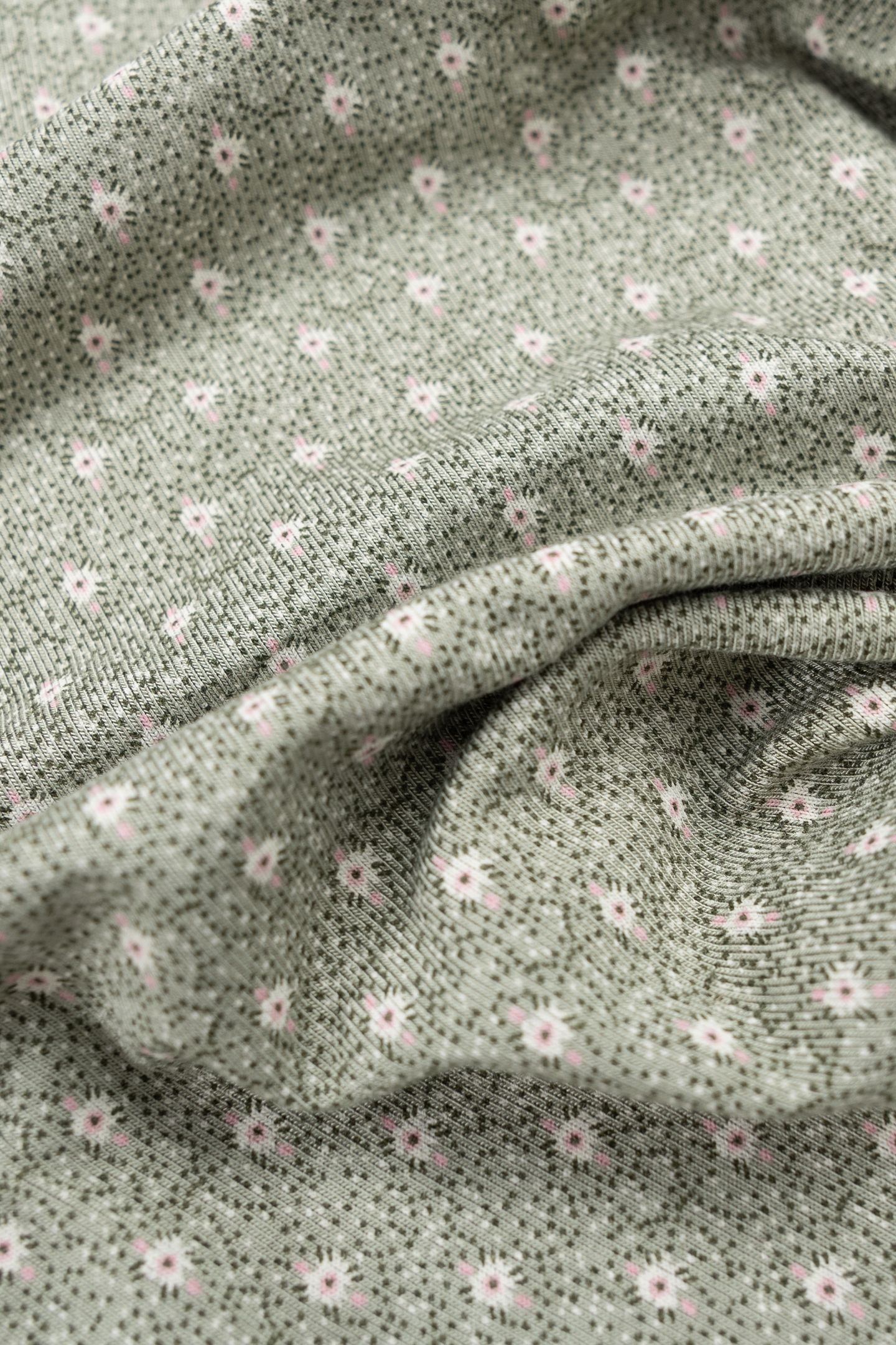 MINIMALIST GRAPHIC-PRINT KHAKI T-SHIRT 8