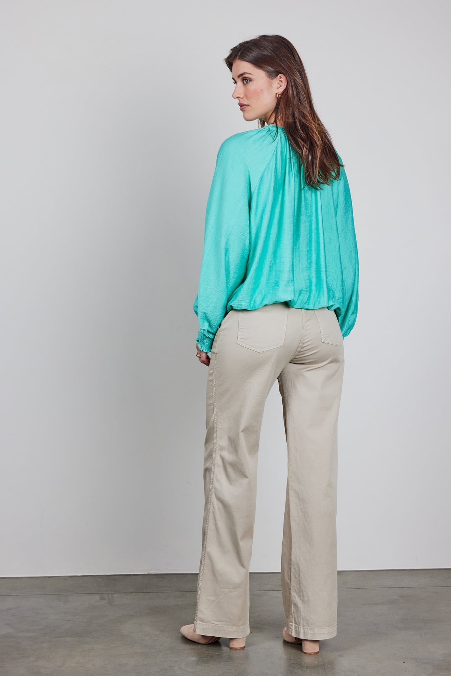 WIDE LEG PANTS ROYCE IN LIGHT SILVER 5