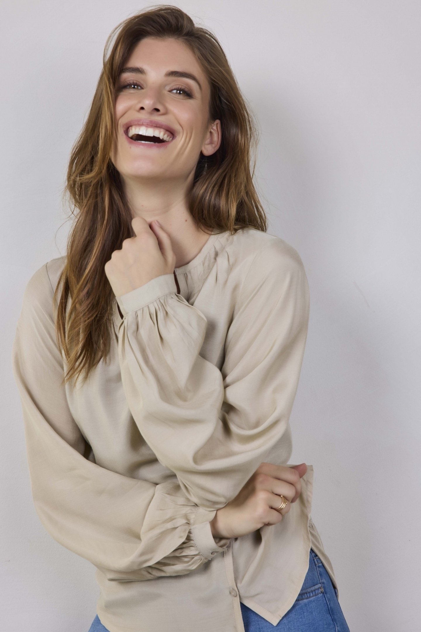 BLOUSE SKY FEATHER GREY 6