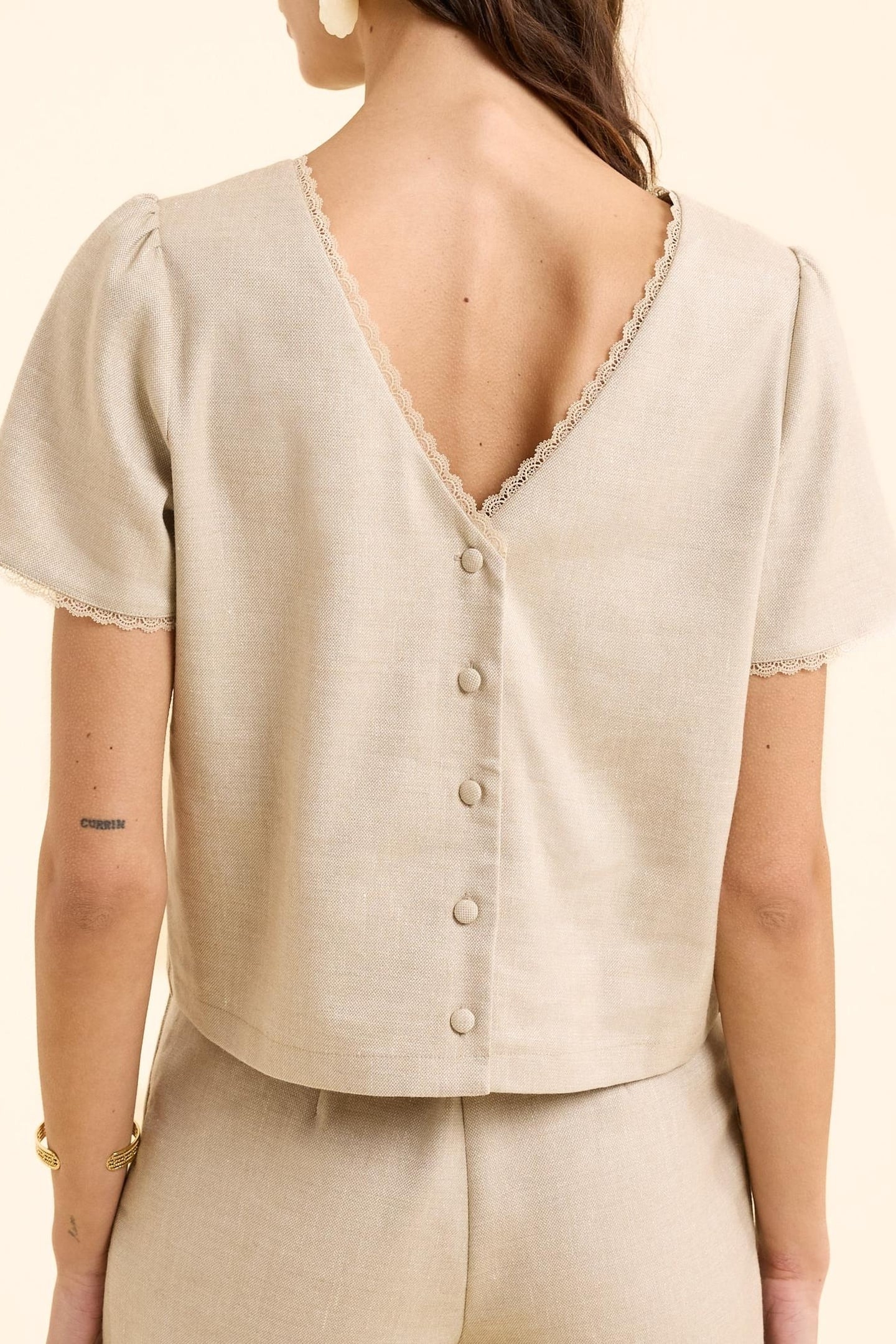 BEIGE BUTTONED CROPPED TOP ECRU 6
