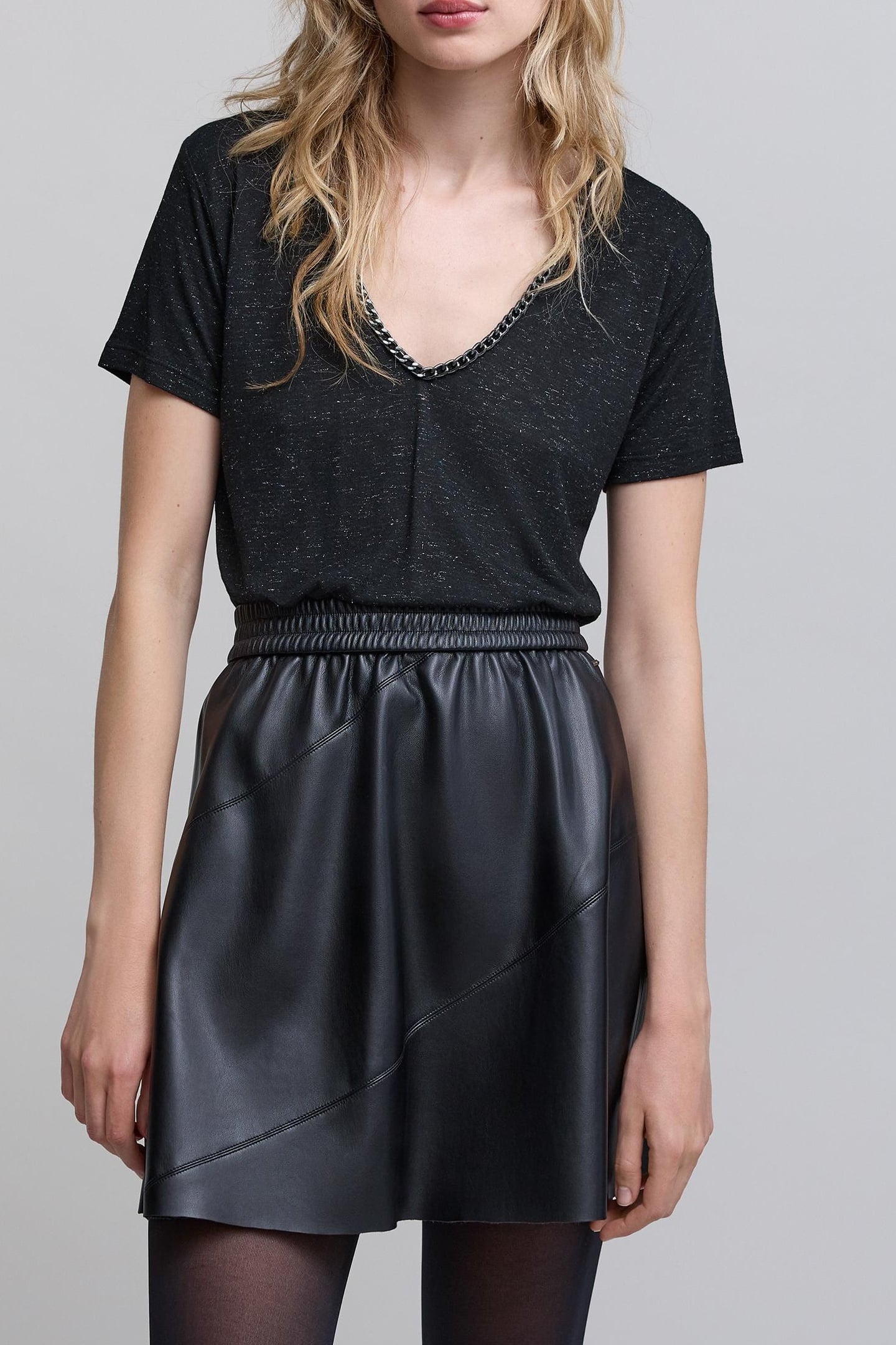 BLACK LUREX CHAIN V-NECK T-SHIRT 2