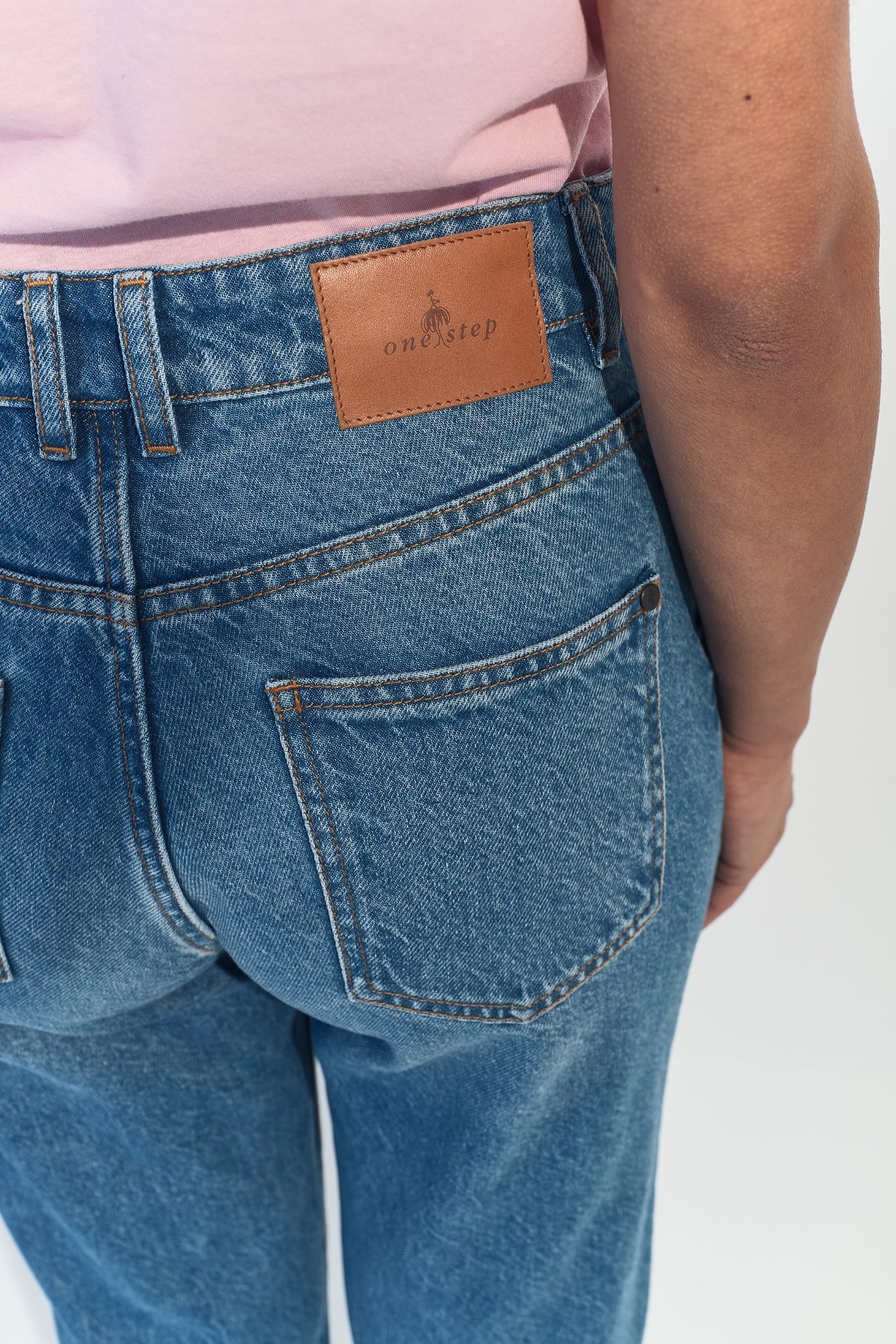 LE TAYLOR 7/8 BLUE SLOUCHY JEANS 5