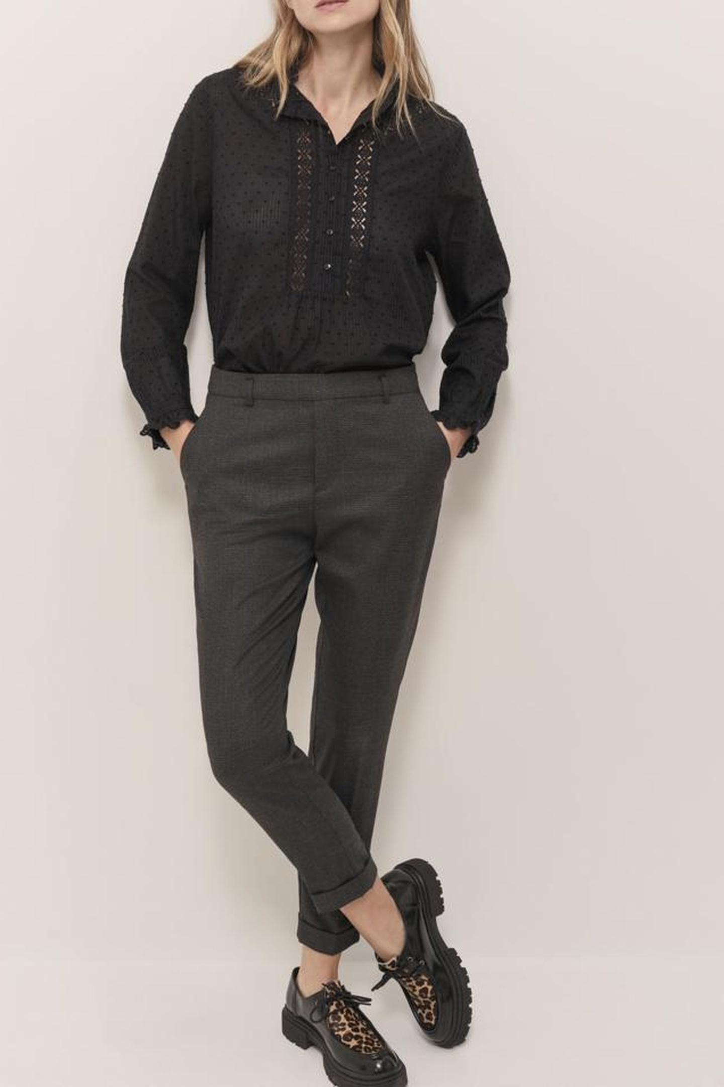 CAROLA - BLACK BLOUSE WITH FANCY VEIL WITH DOTTED AND PLACED 3