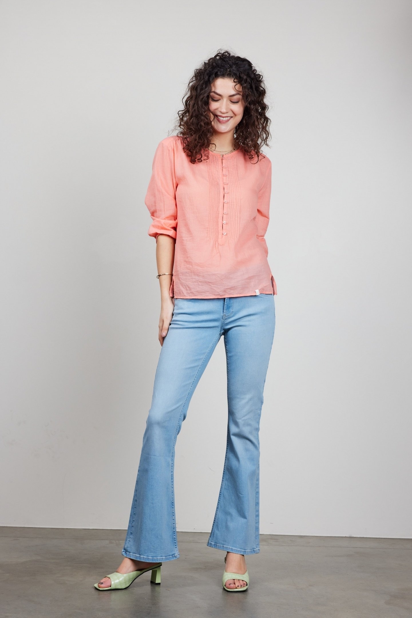 BLOUSE LUCY IN DESERT FLOWER 2