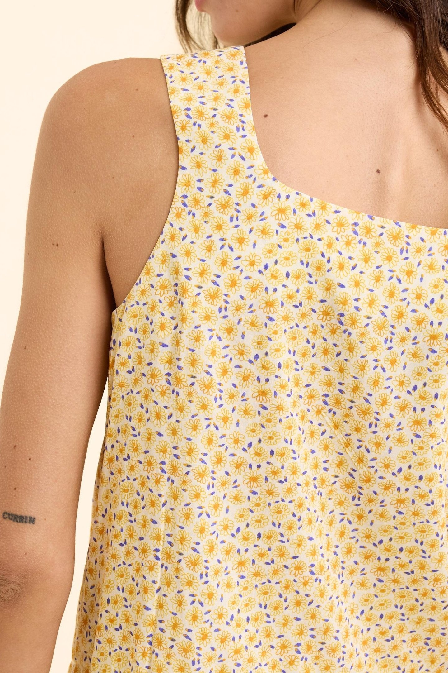 STRAP TOP WITH YELLOW FLOWER PRINT YELLOW 7