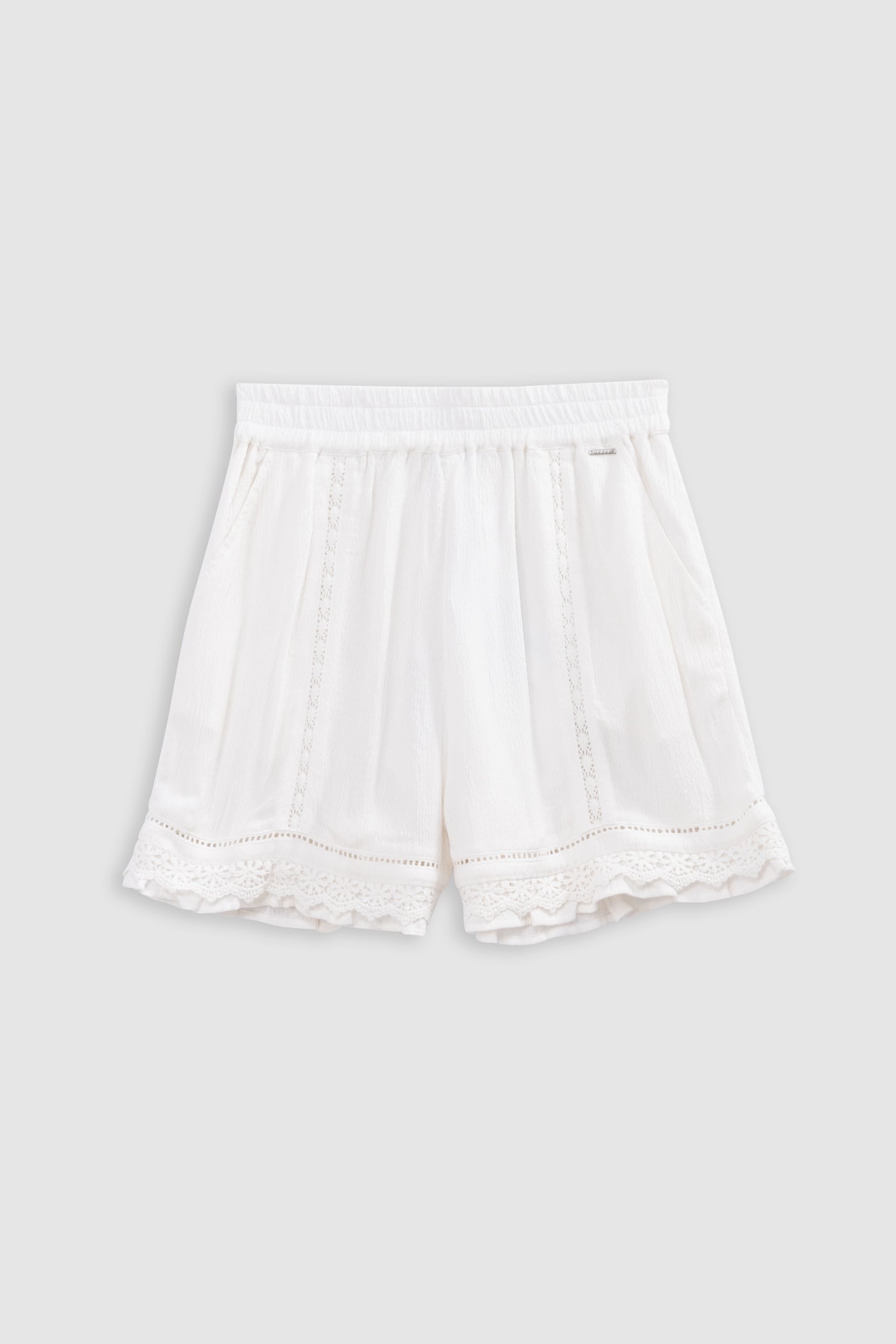 ECRU SHORTS WITH BOHEMIAN LACE DETAILS 1