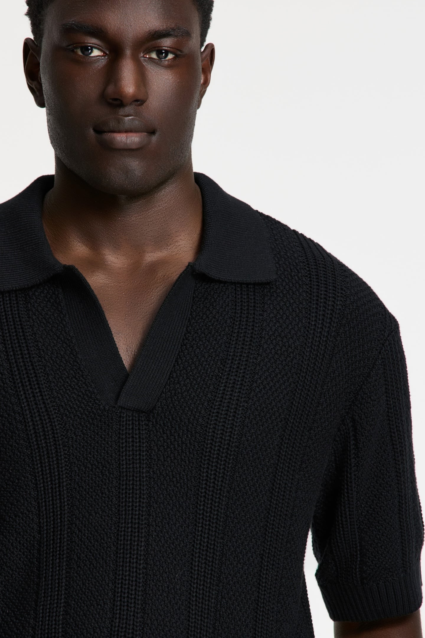 PITT KNITTED POLO SOLID BLACK 5