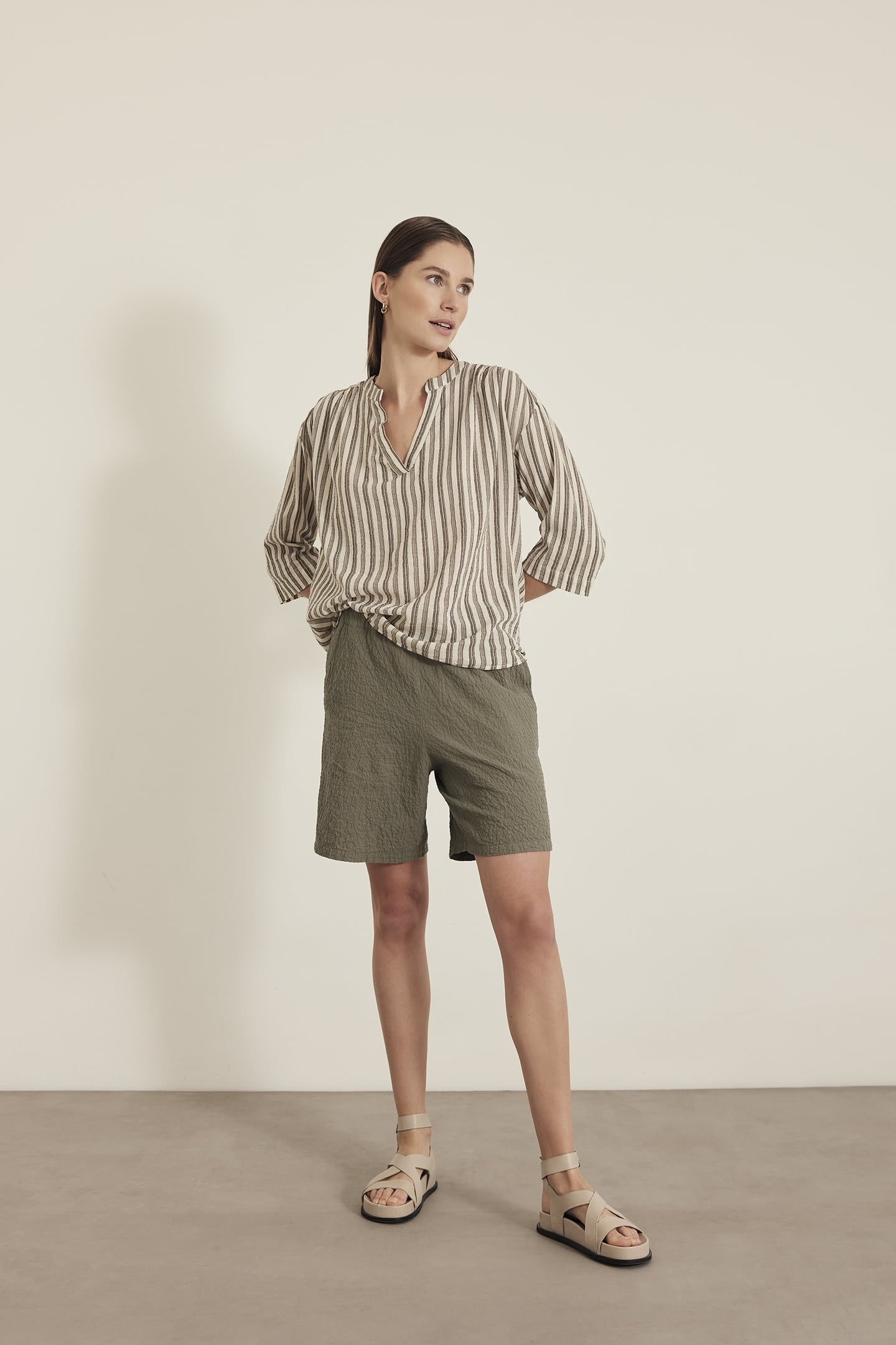 SARINA TOP GRAPHITE 2