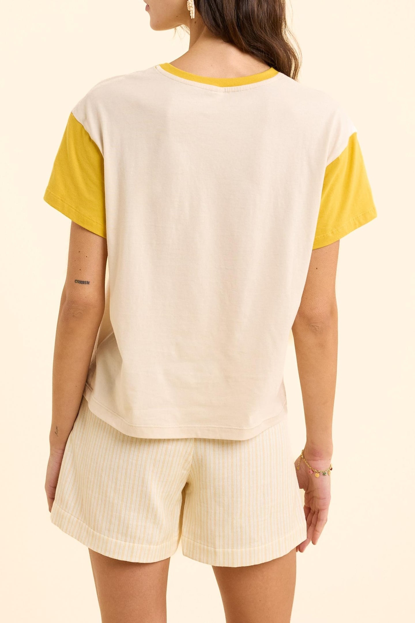 ECRU T-SHIRT WITH YELLOW SLOGAN SLEEVES ECRU 3
