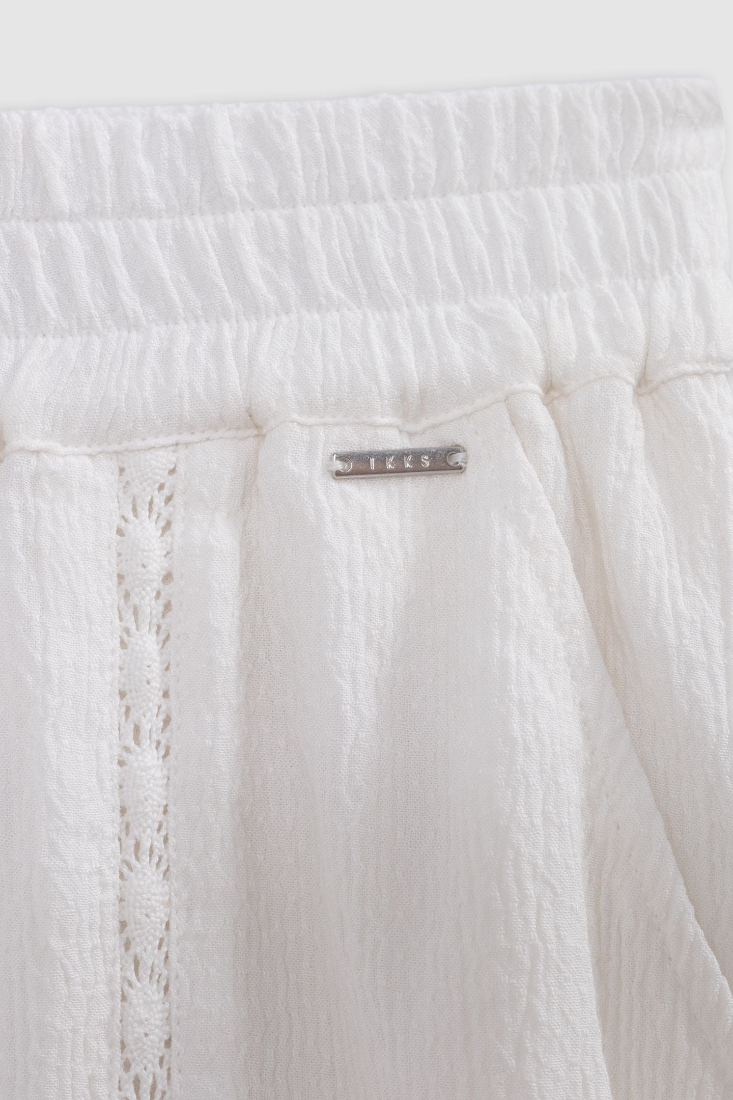 ECRU SHORTS WITH BOHEMIAN LACE DETAILS 5