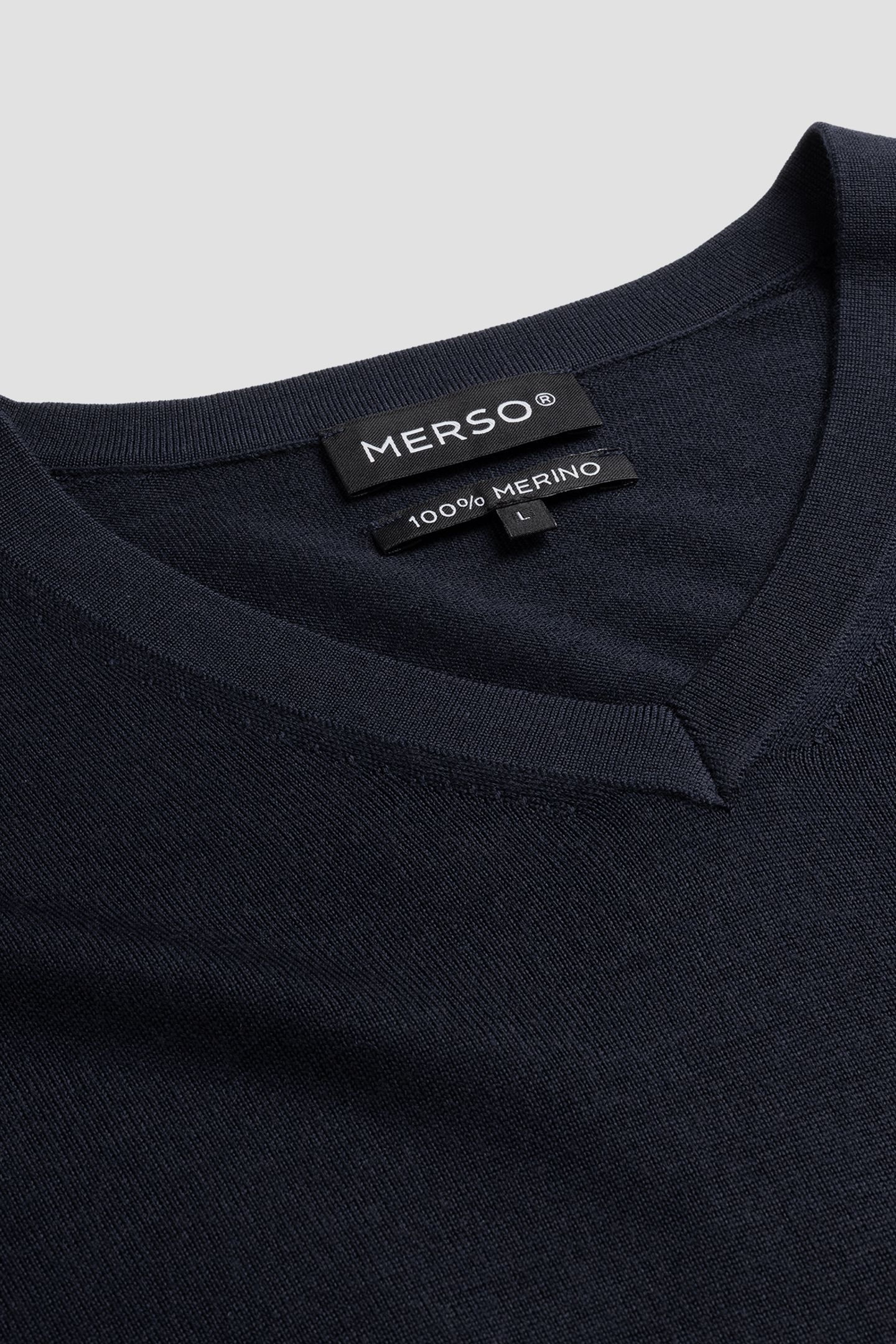 V-NECK 100% MERINO NAVY BLUE 4