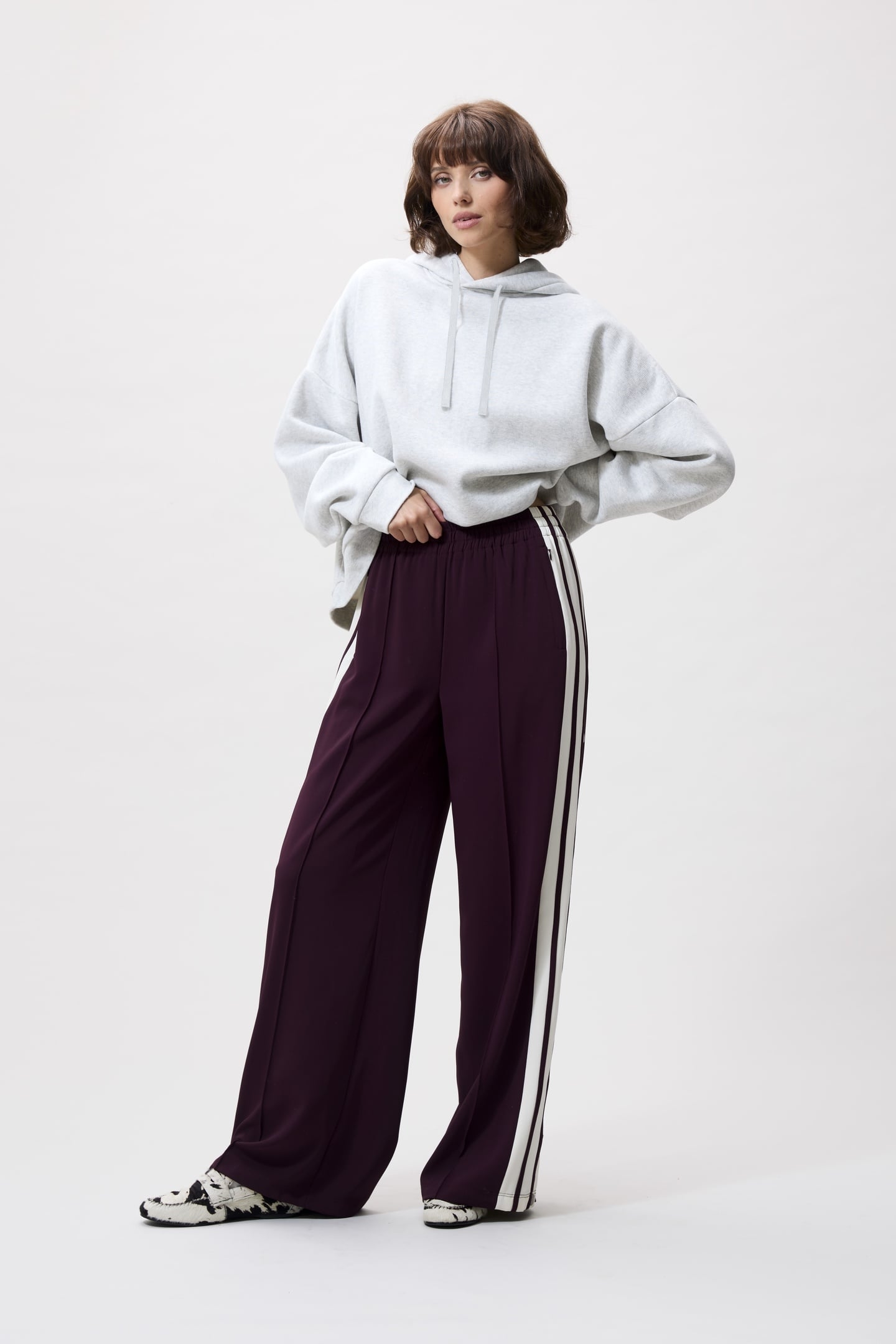SIDE BUTTON TRACKSUIT TROUSERS WINETASTING 1