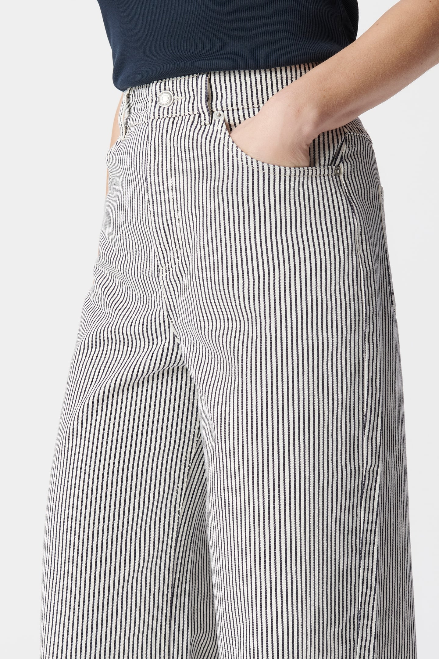 EDIE WIDE-LEG JEANS, WHITE, FINE STRIPE PATTERN 6