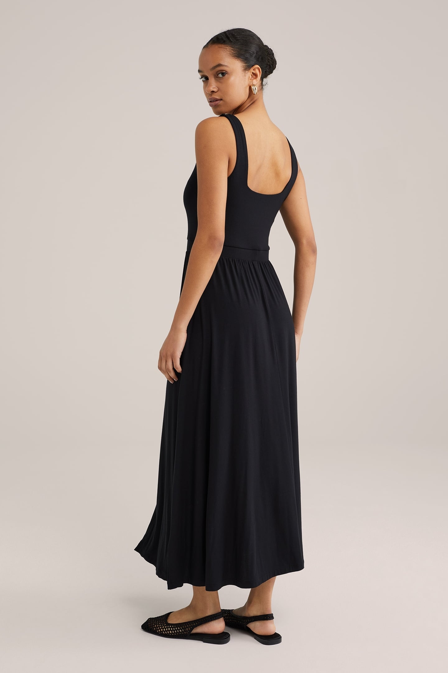 DRESS MID LENGTH BLACK 3