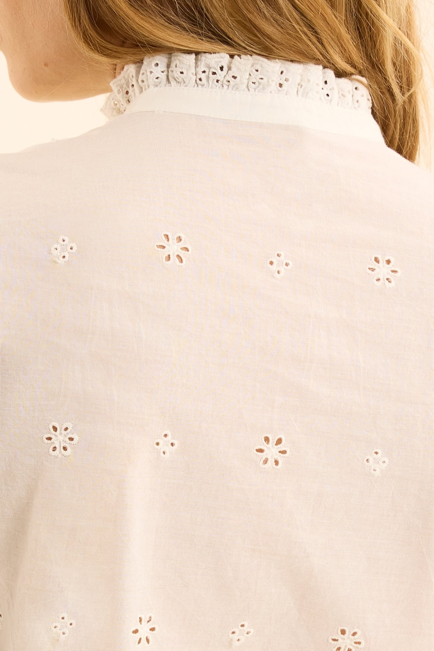 ECRU EYELET EMBROIDERY SHIRT, STITCHED COLLAR ECRU 5