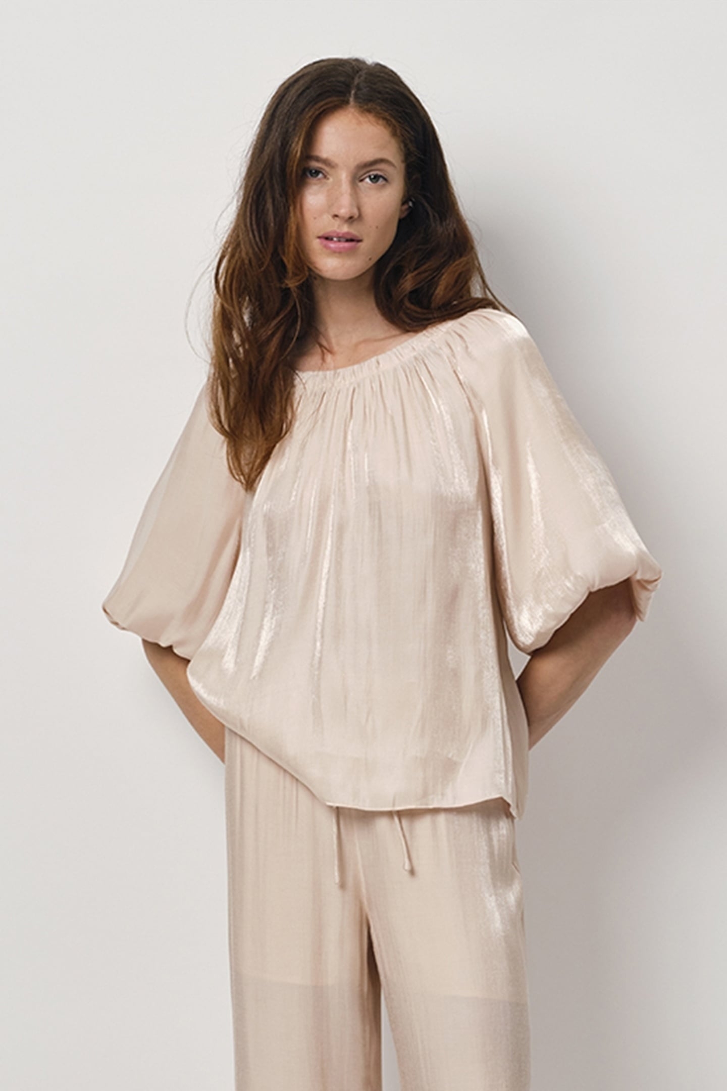 SIMO SHIMMER BACK DETAIL TOP PEACH FUZZ 2