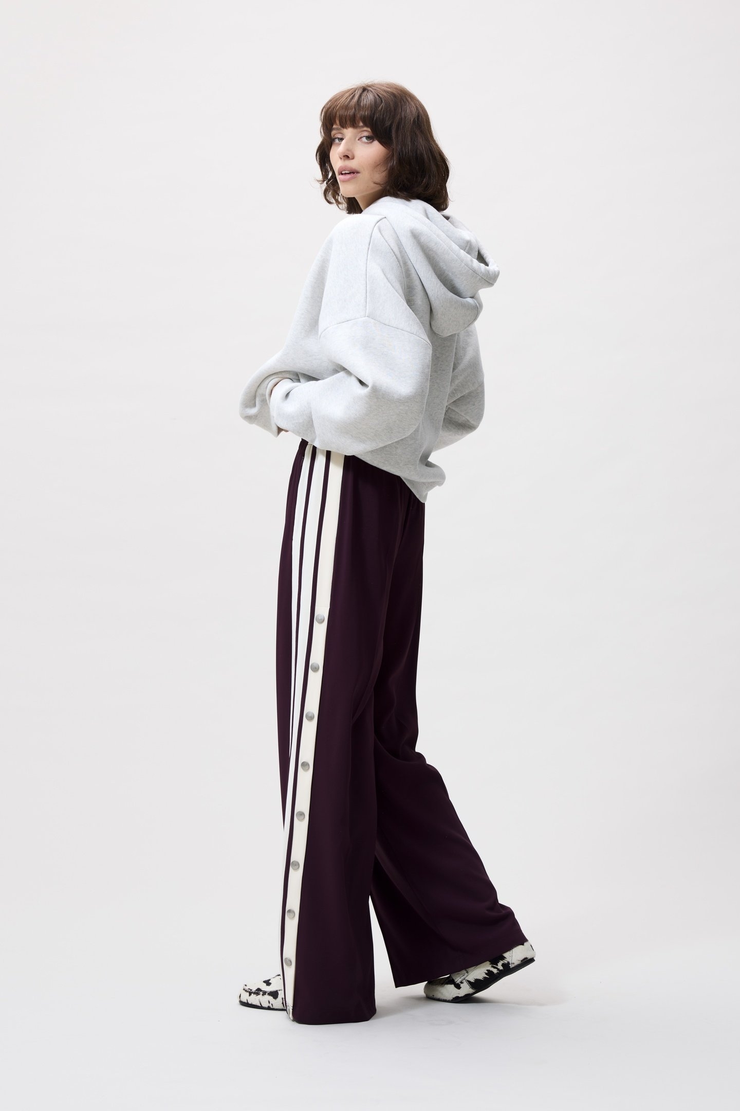 SIDE BUTTON TRACKSUIT TROUSERS WINETASTING 2