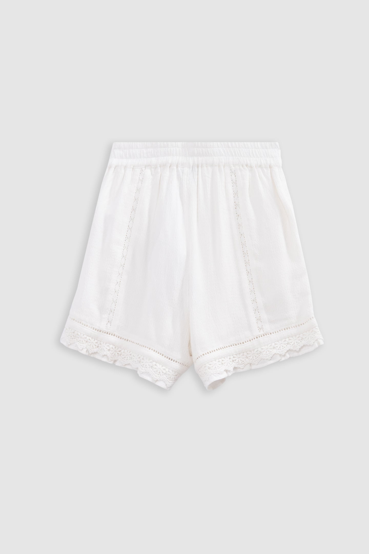 ECRU SHORTS WITH BOHEMIAN LACE DETAILS 2