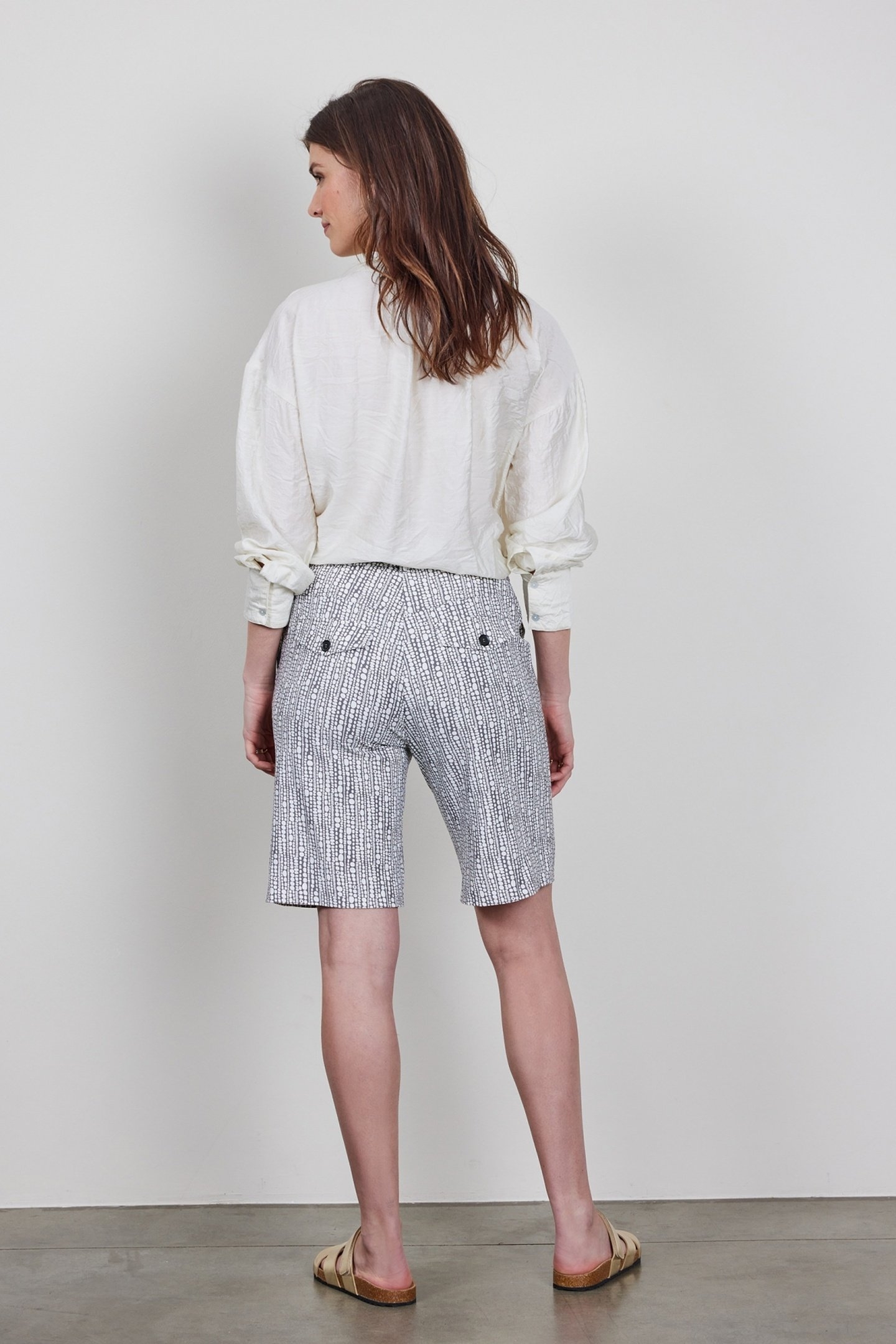 TRAVEL BERMUDA URBAN IN DARKSHADOW WITH DOTS IN A ROW PRINT 3