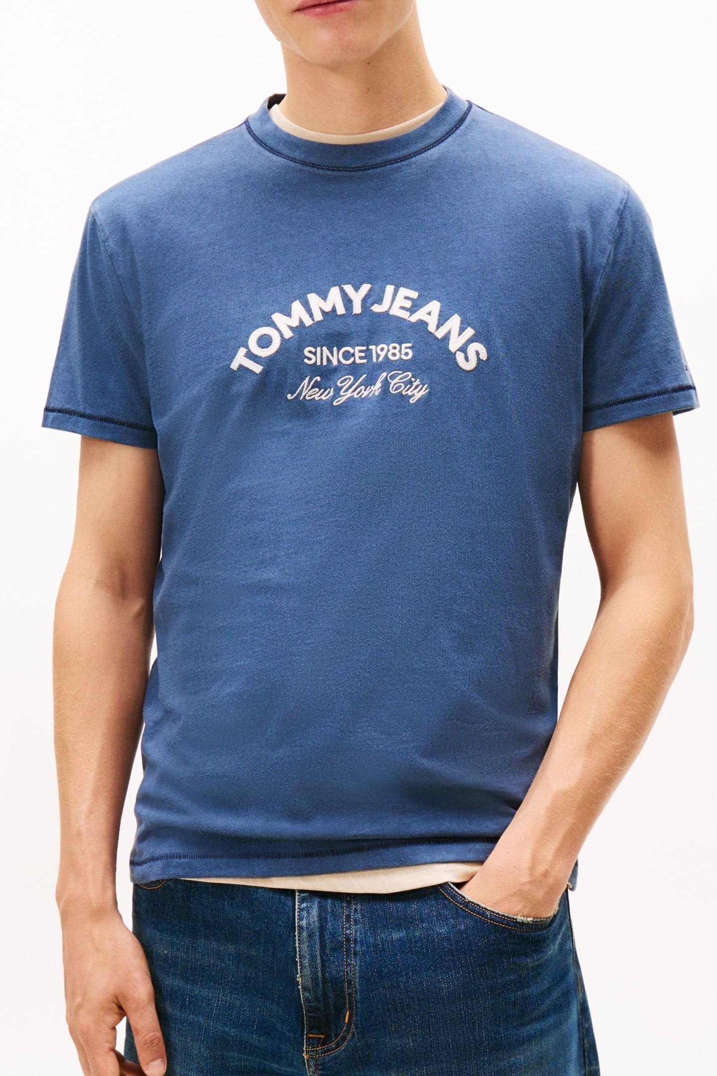 ARCH LOGO TEXTURED T-SHIRT DARK NIGHT NAVY 1