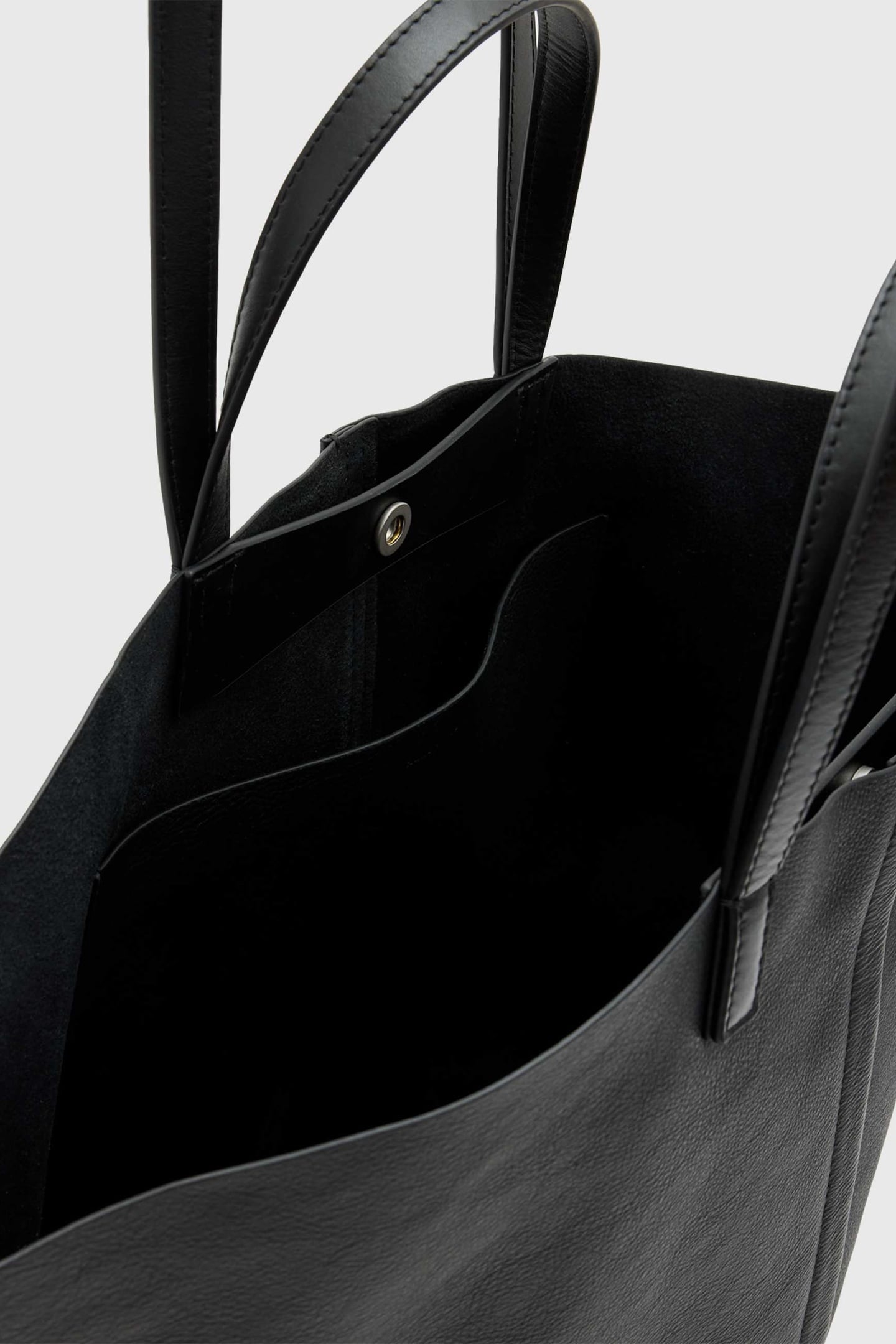 PHOENIX E/W TOTE BLACK 6