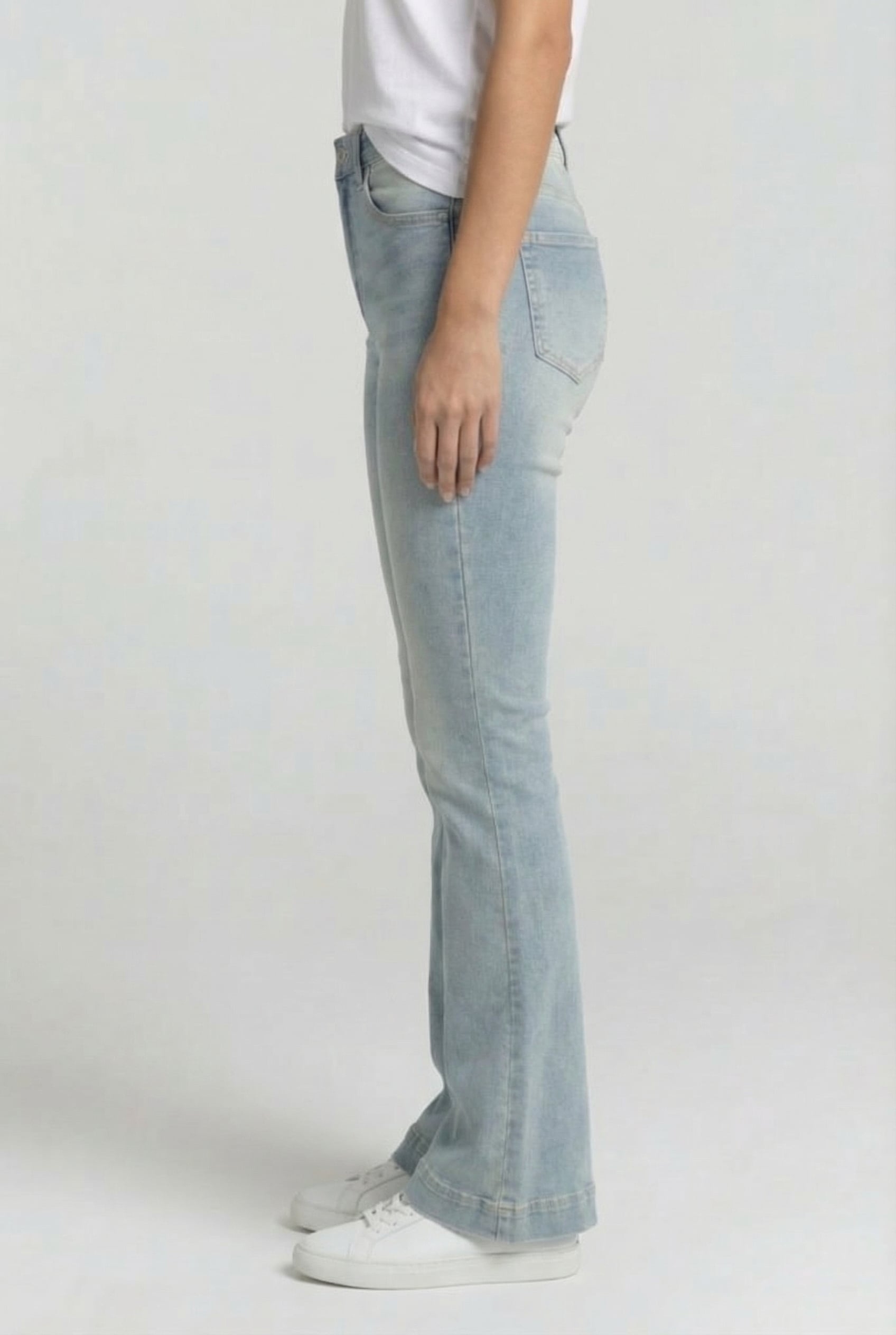 SUNRISE HEM JEANS TINTED BLUE 3