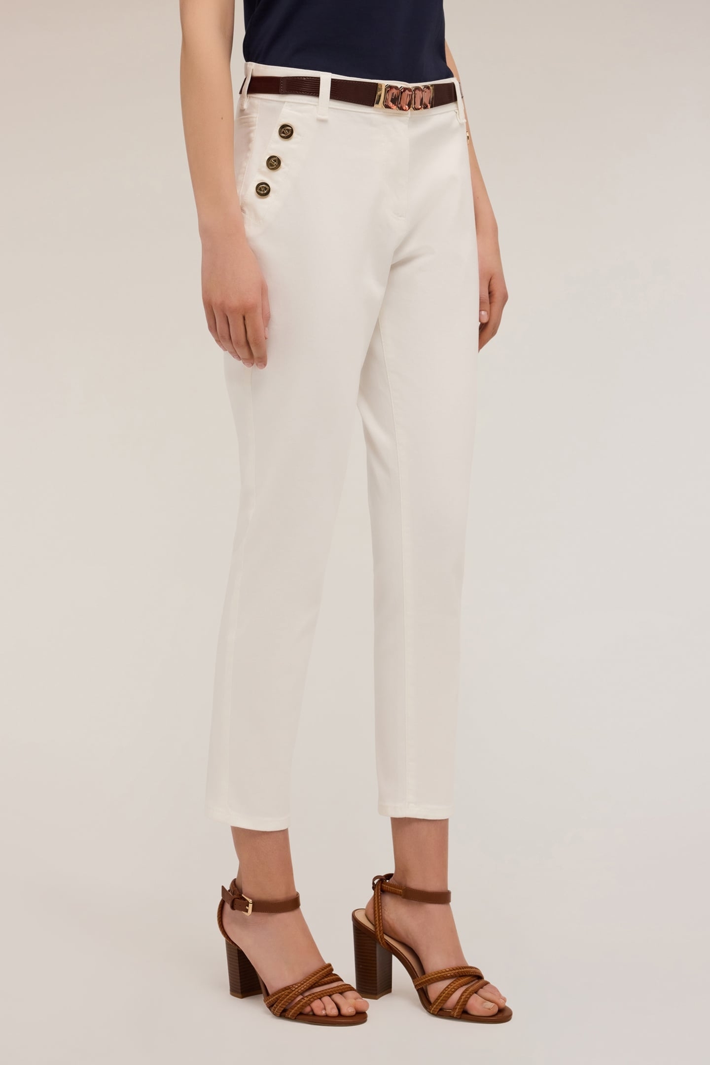 REGULAR TROUSERS WITH METAL BUTTONS WHITE 2