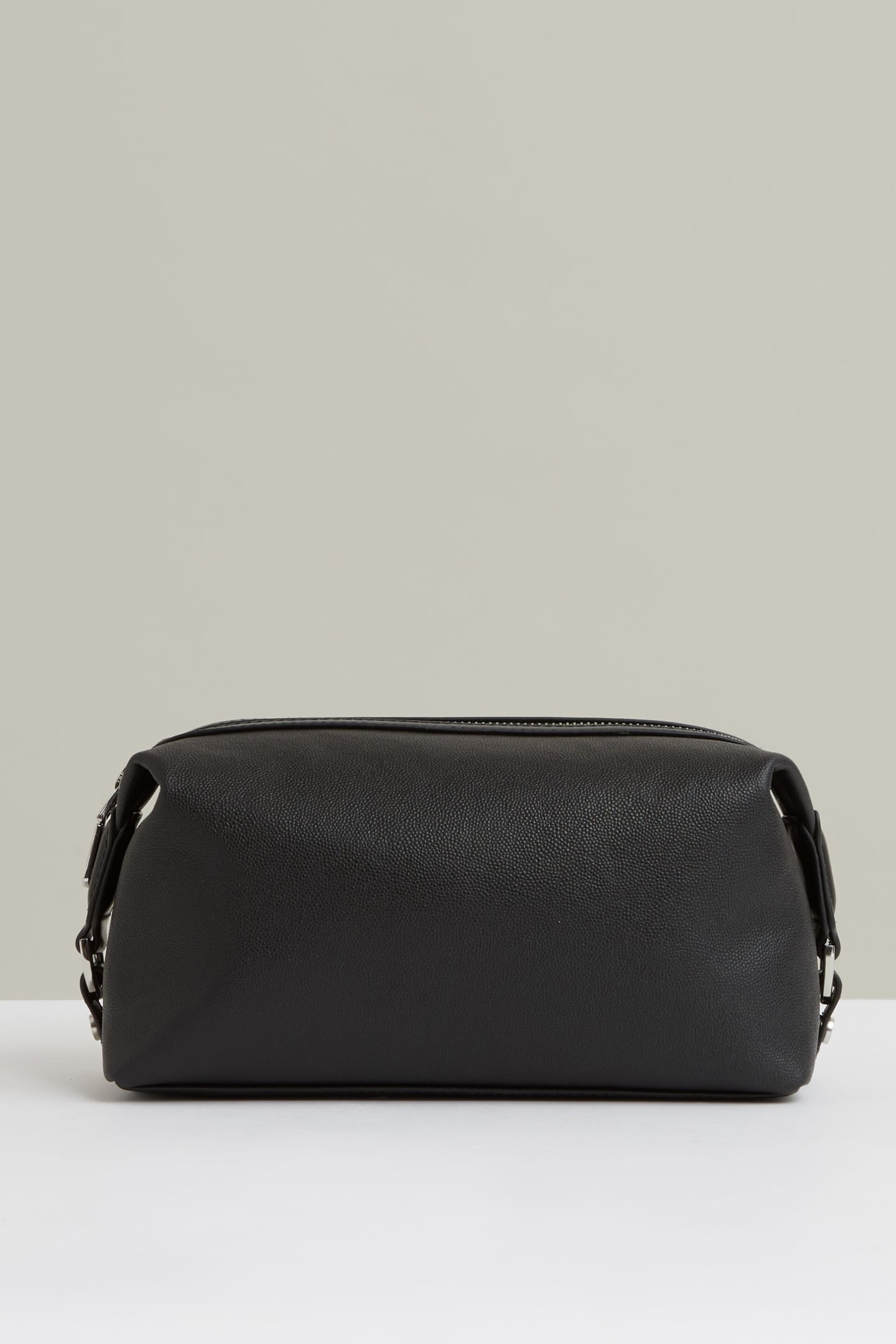 MICRO GRAIN LEATHER WASHBAG BLACK 1