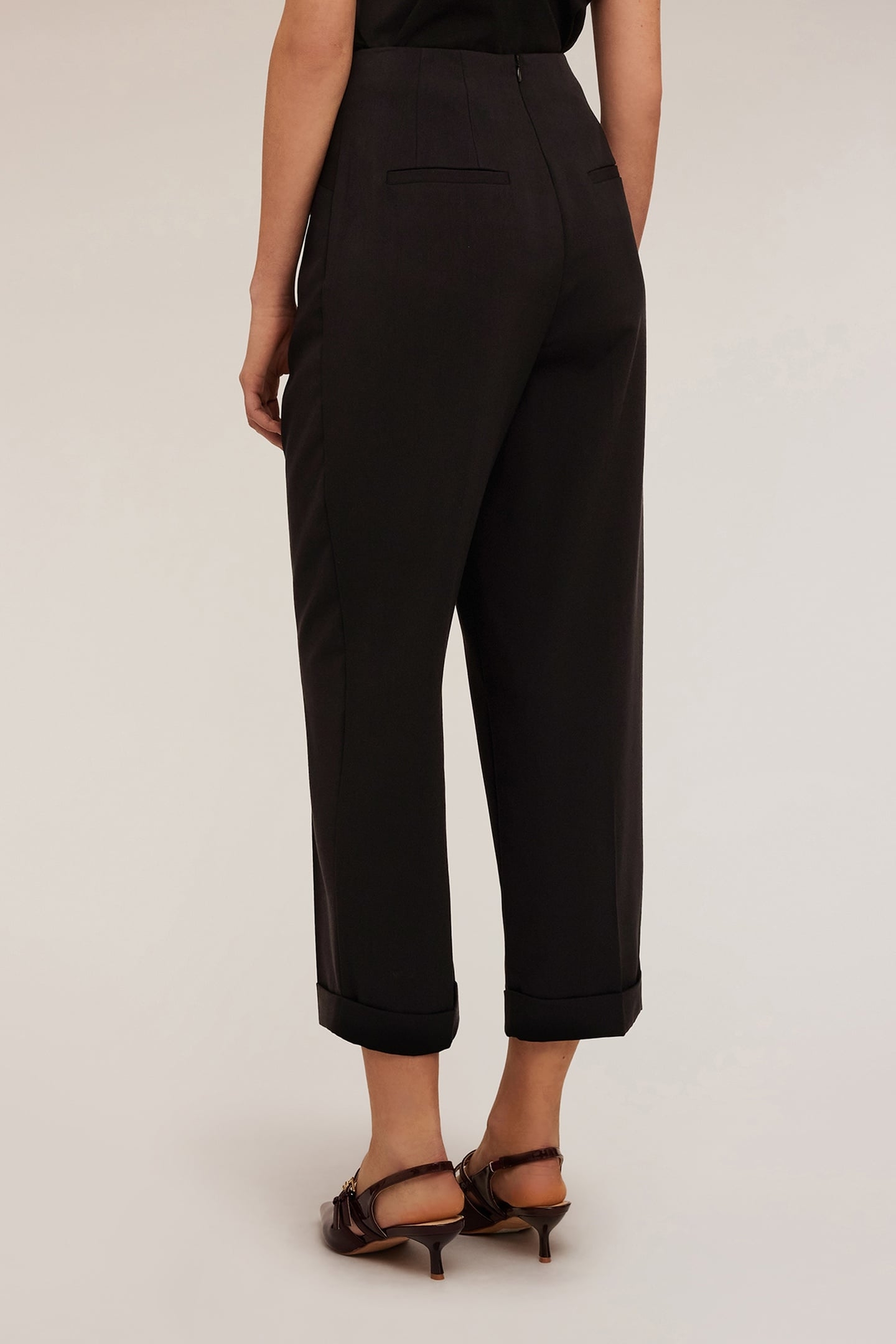 CARROT TROUSERS WITH TURN-UPS BLACK 2
