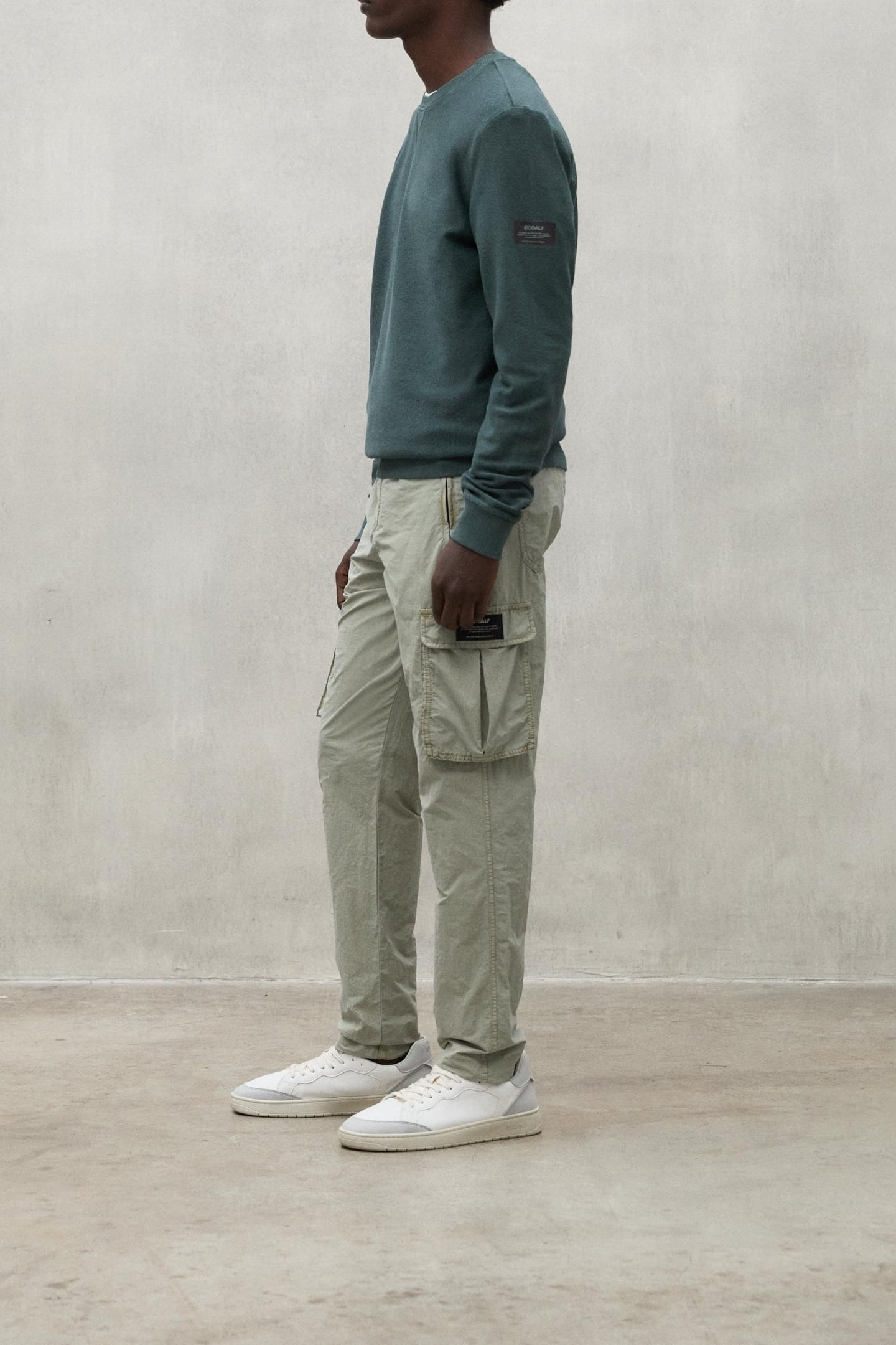 ALISTEALF CARGO PANTS KHAKI 4