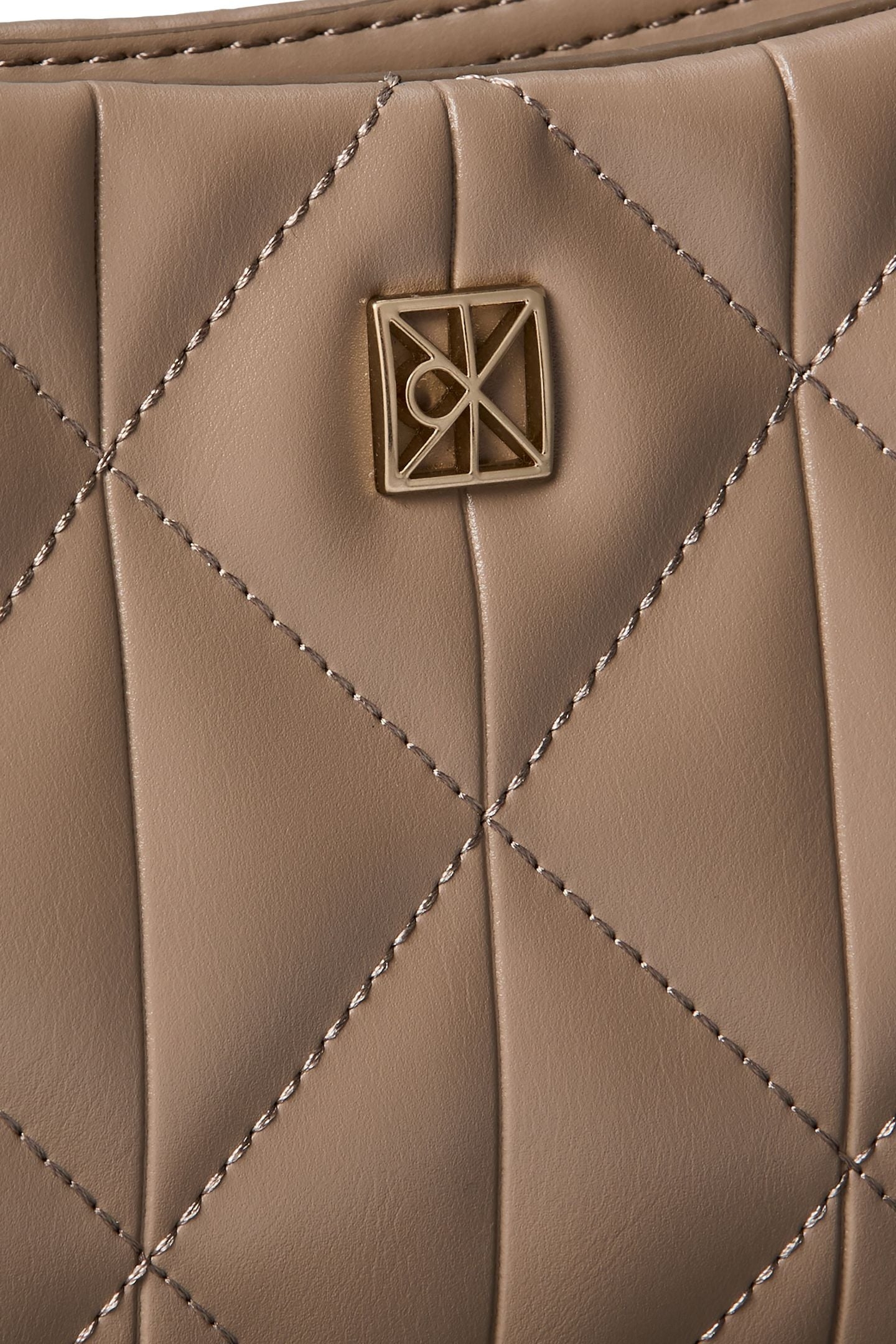 QUILTED SMALL SHOULDER BAG DESERT TAUPE 4