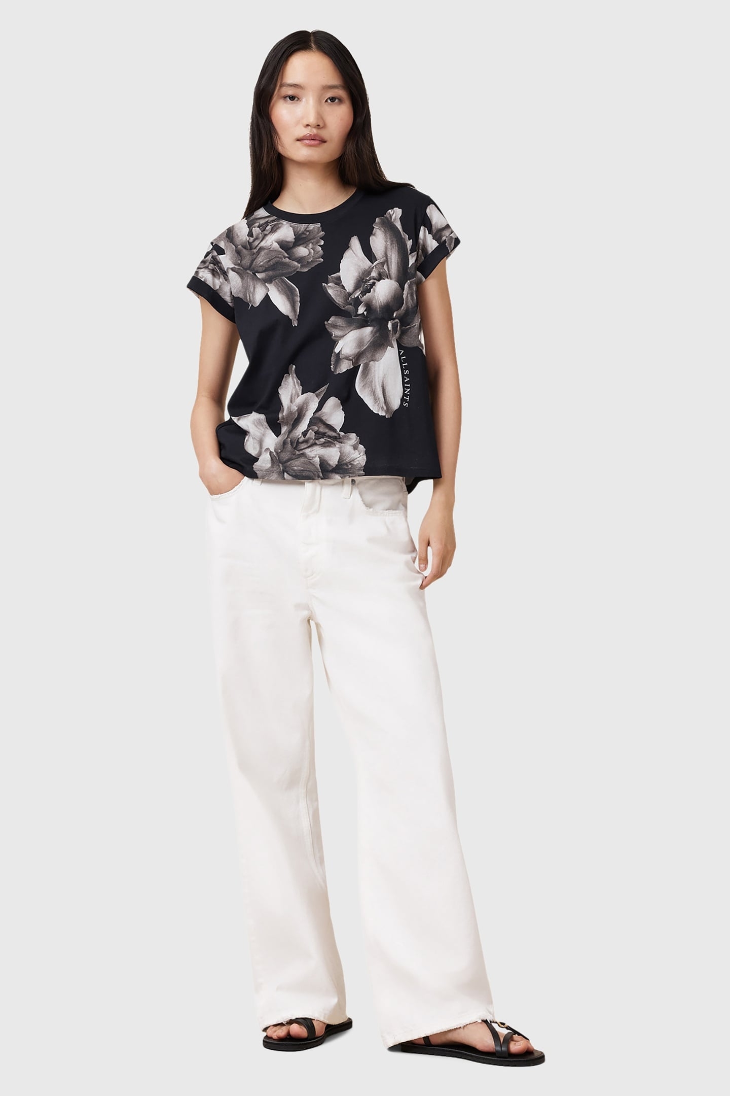 ANNA TEE IONE BLACK 4