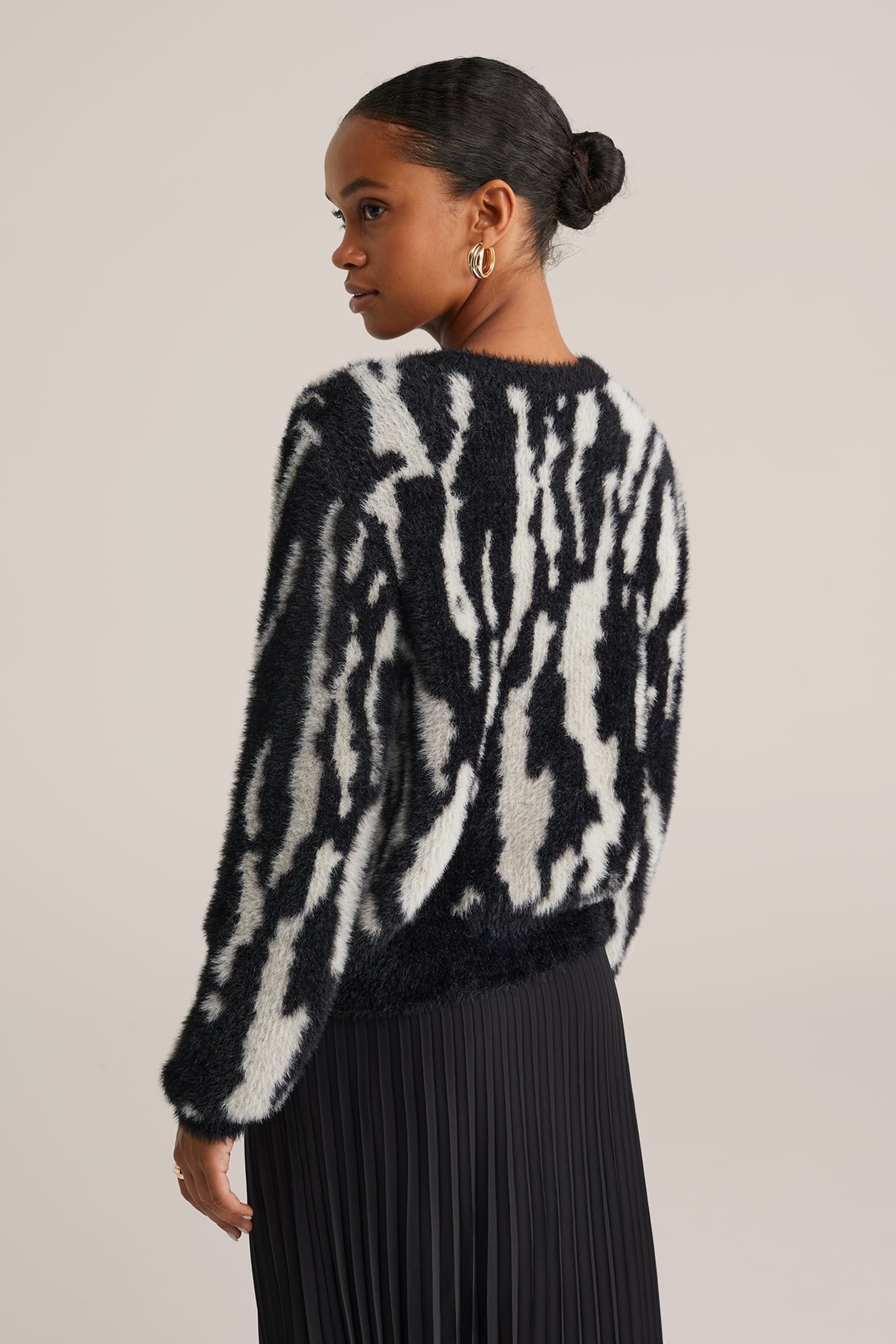 KNITTED CARDIGAN BLACK 2