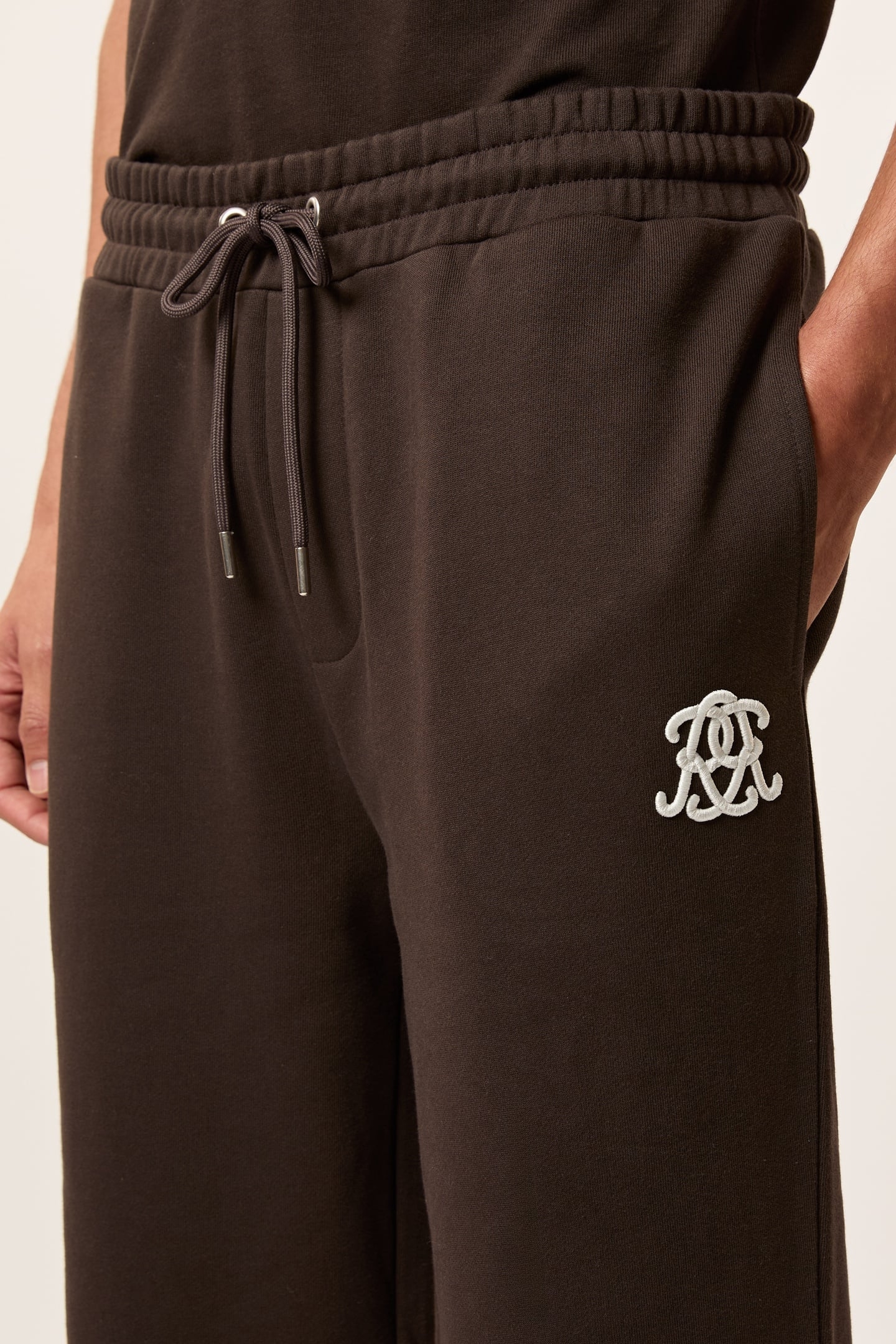 DRAWSTRING WIDE LEG MOTIF JOGGERS BROWN 6