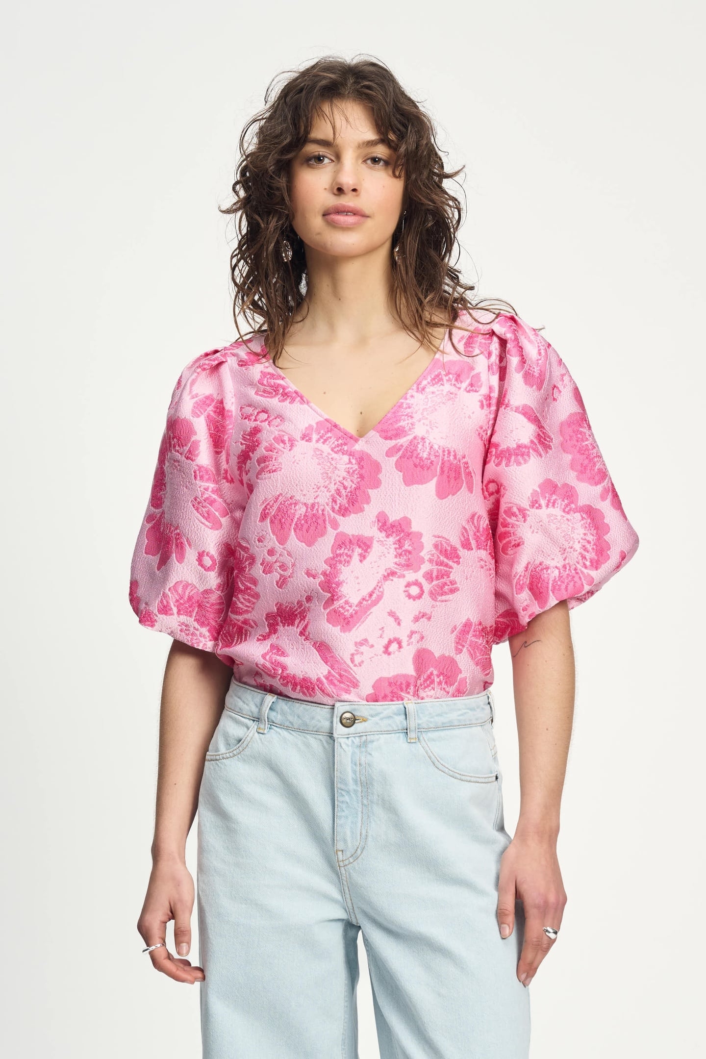TOP - FLORAL JACQUARD RASPBERRY 1