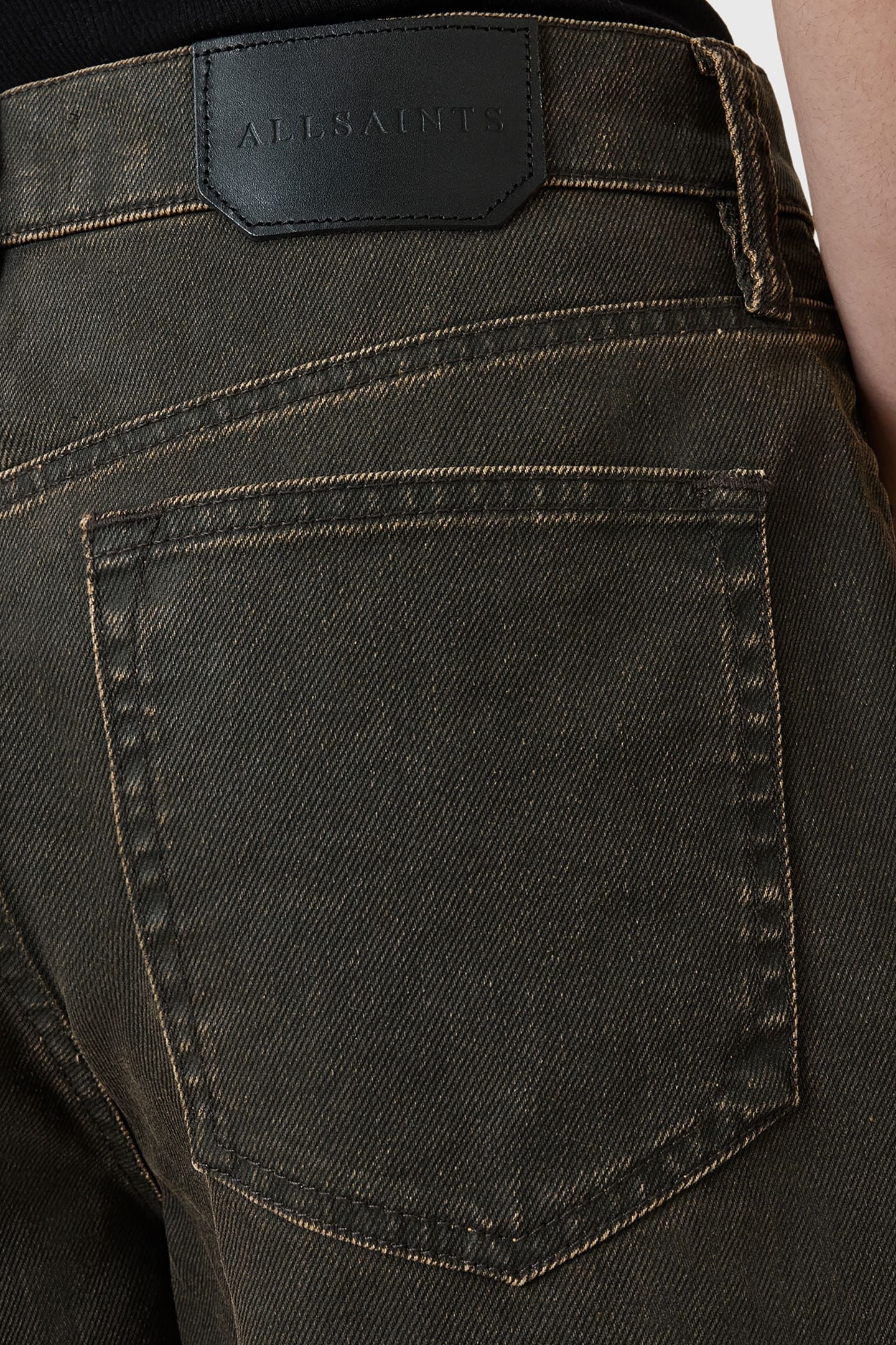 LOUIE LONG SHORT GOLDEN BLACK 8