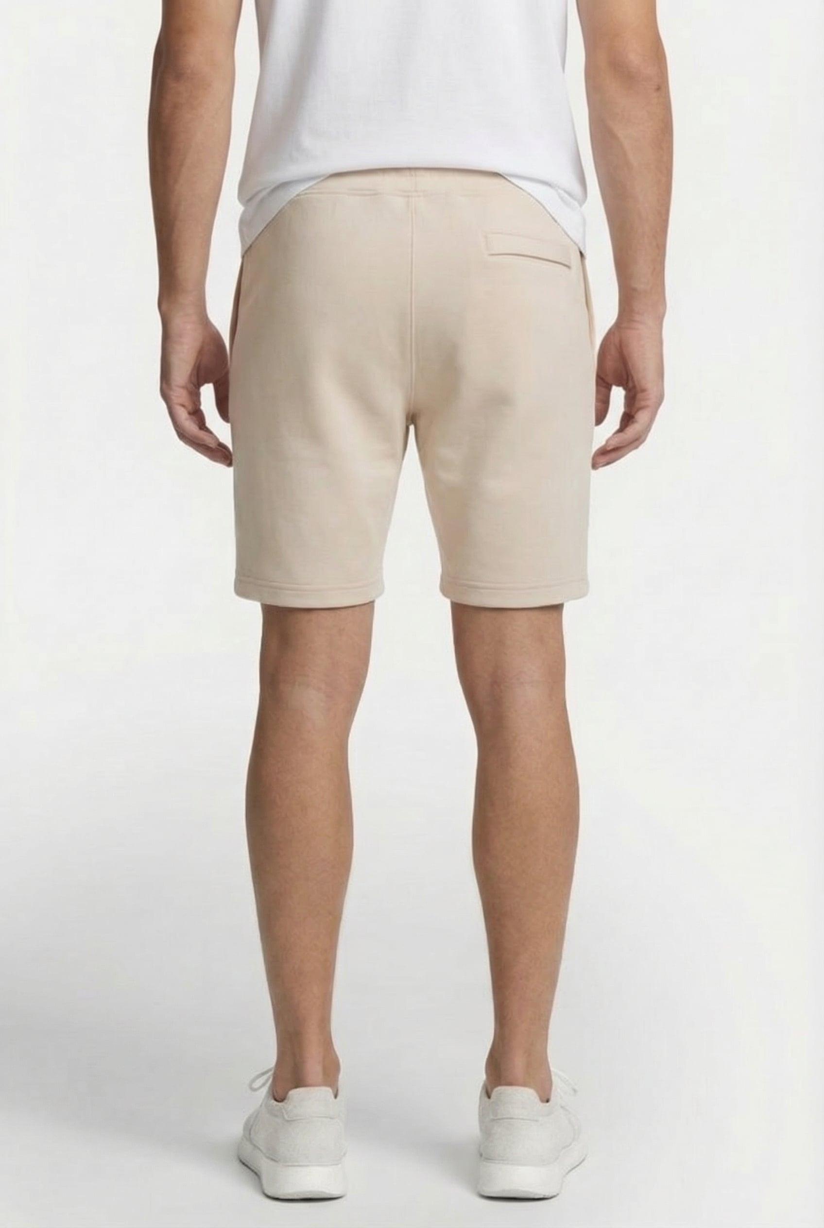 Q SERIES SHORTS WHITE SWAN 2