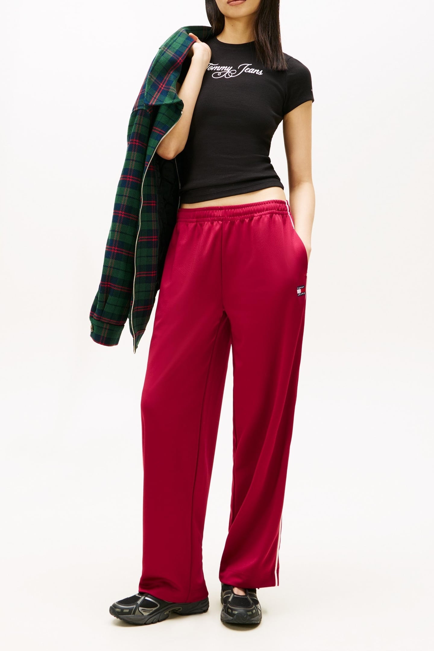 SLIM ESSENTIAL LOGO T-SHIRT BLACK 5