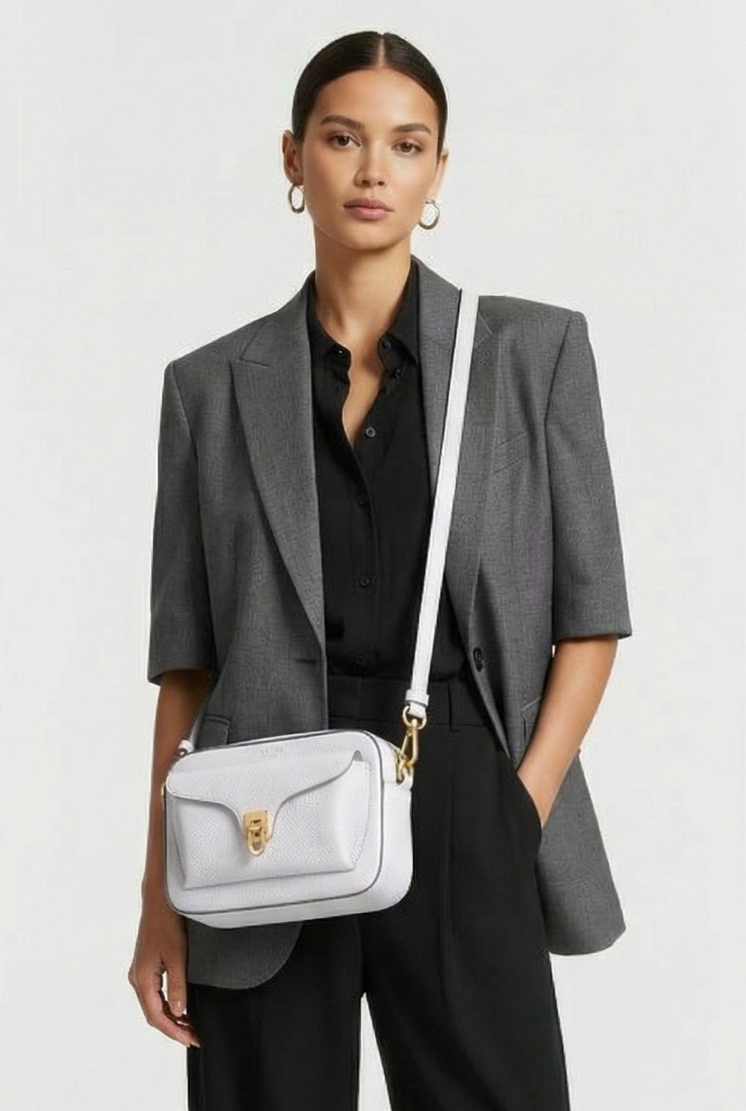 LEATHER CAMERA CROSS BODY BAG IN WHITE 1