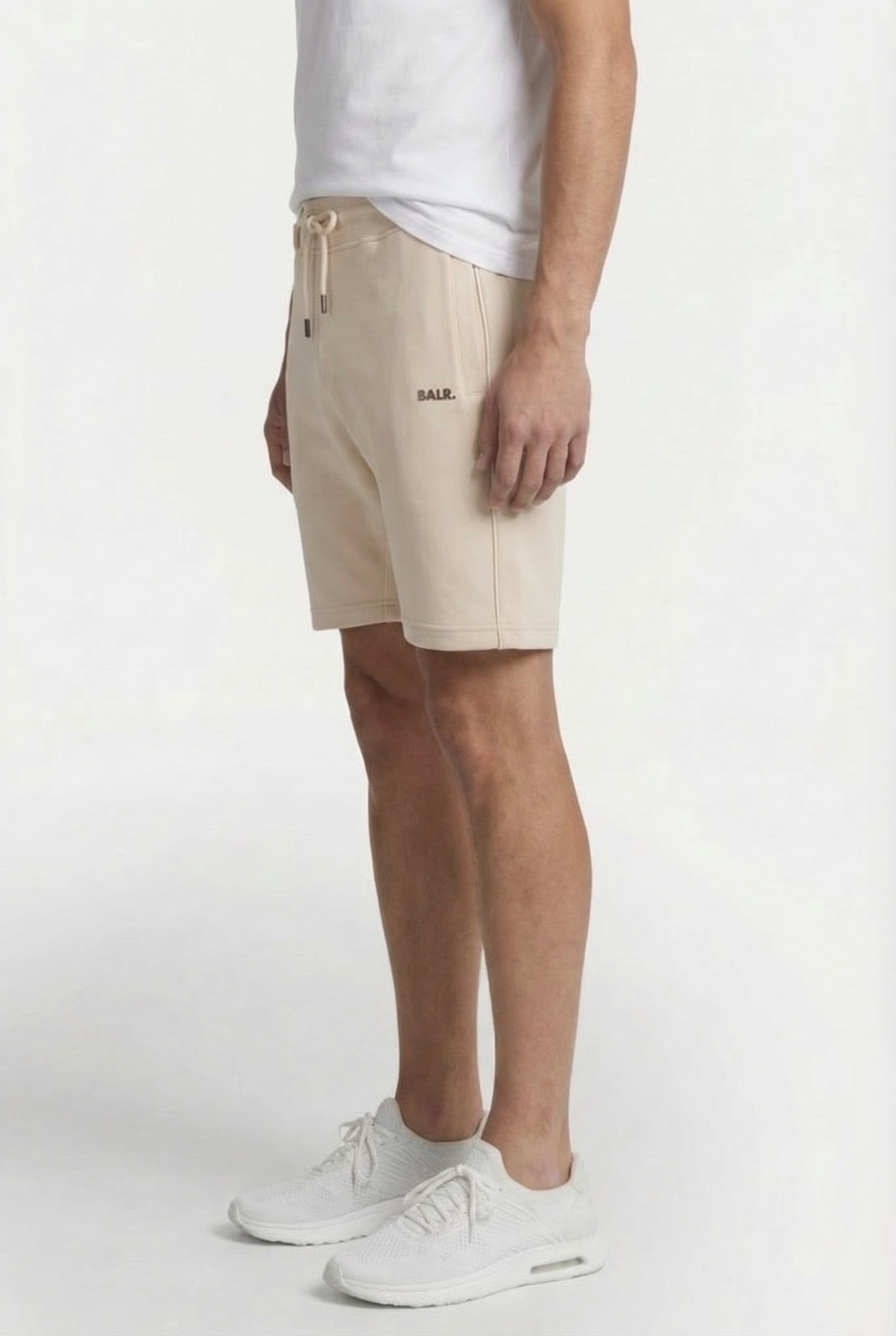 Q SERIES SHORTS WHITE SWAN 3