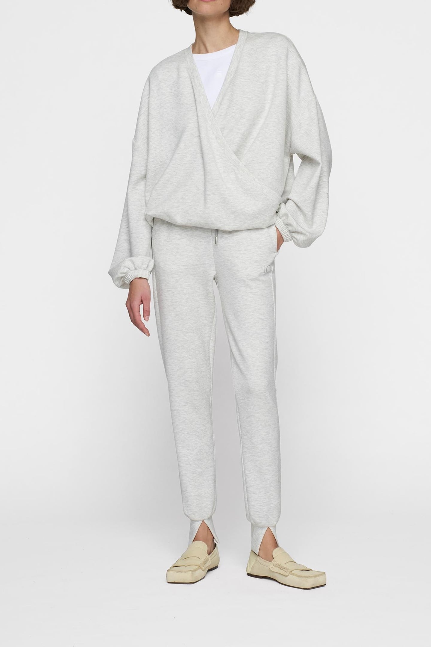 SOFT SCUBA CUFF JOGGER WHITE GREY MELEE 4