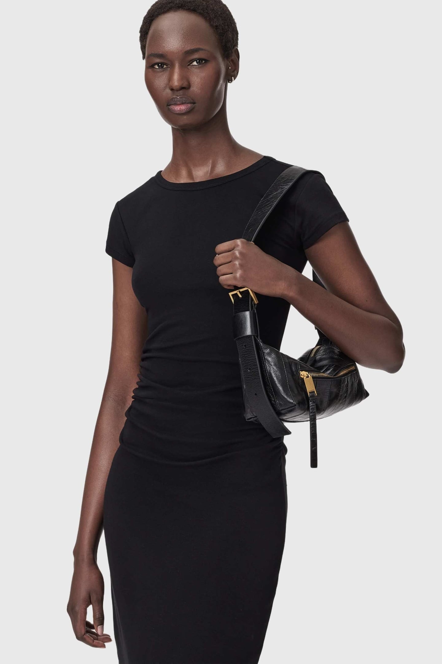 VEGA PANEL MIN SHLDR BLACK 1