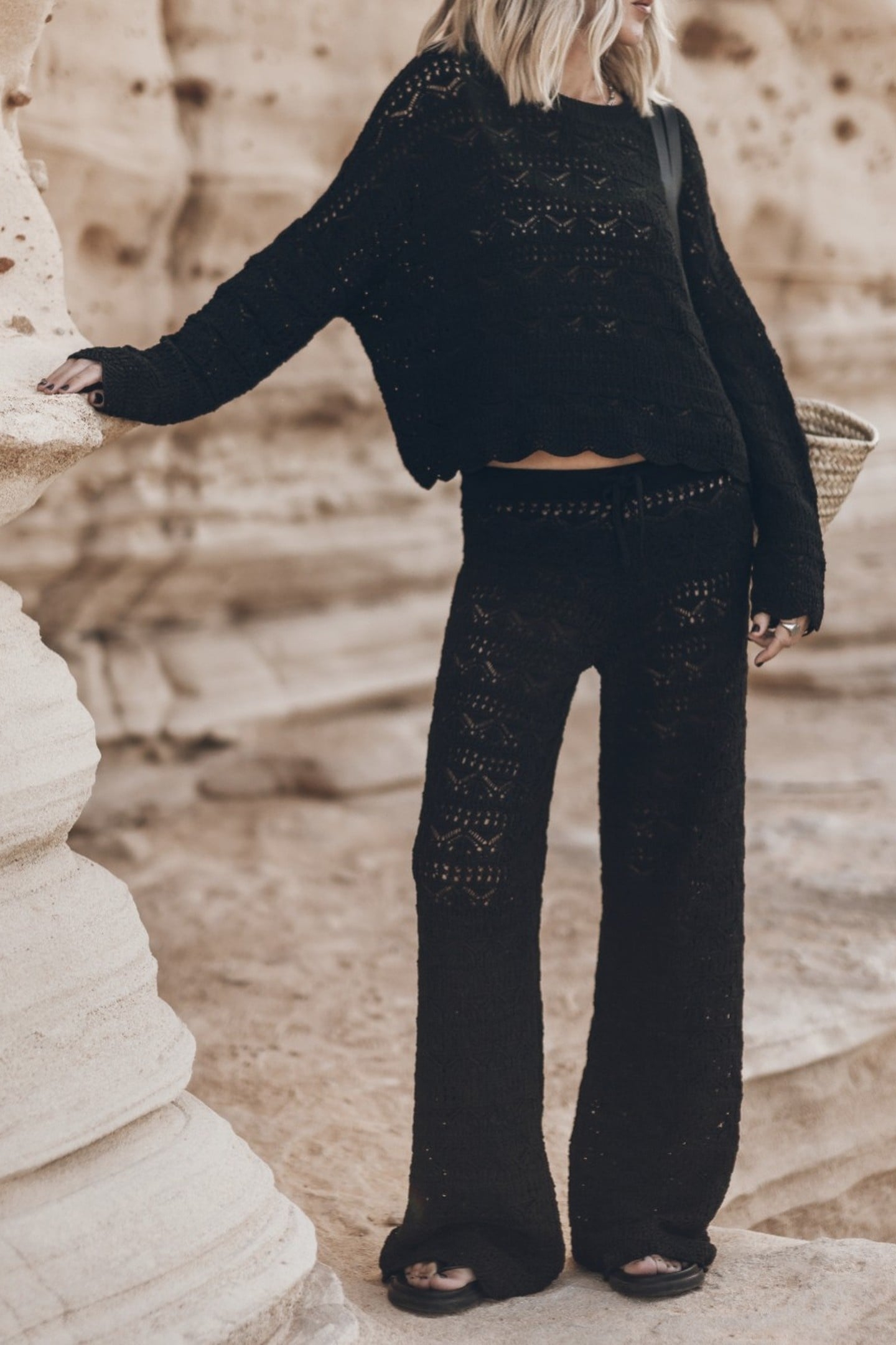 THE BLACK CROCHET SWEATER BLACK 2