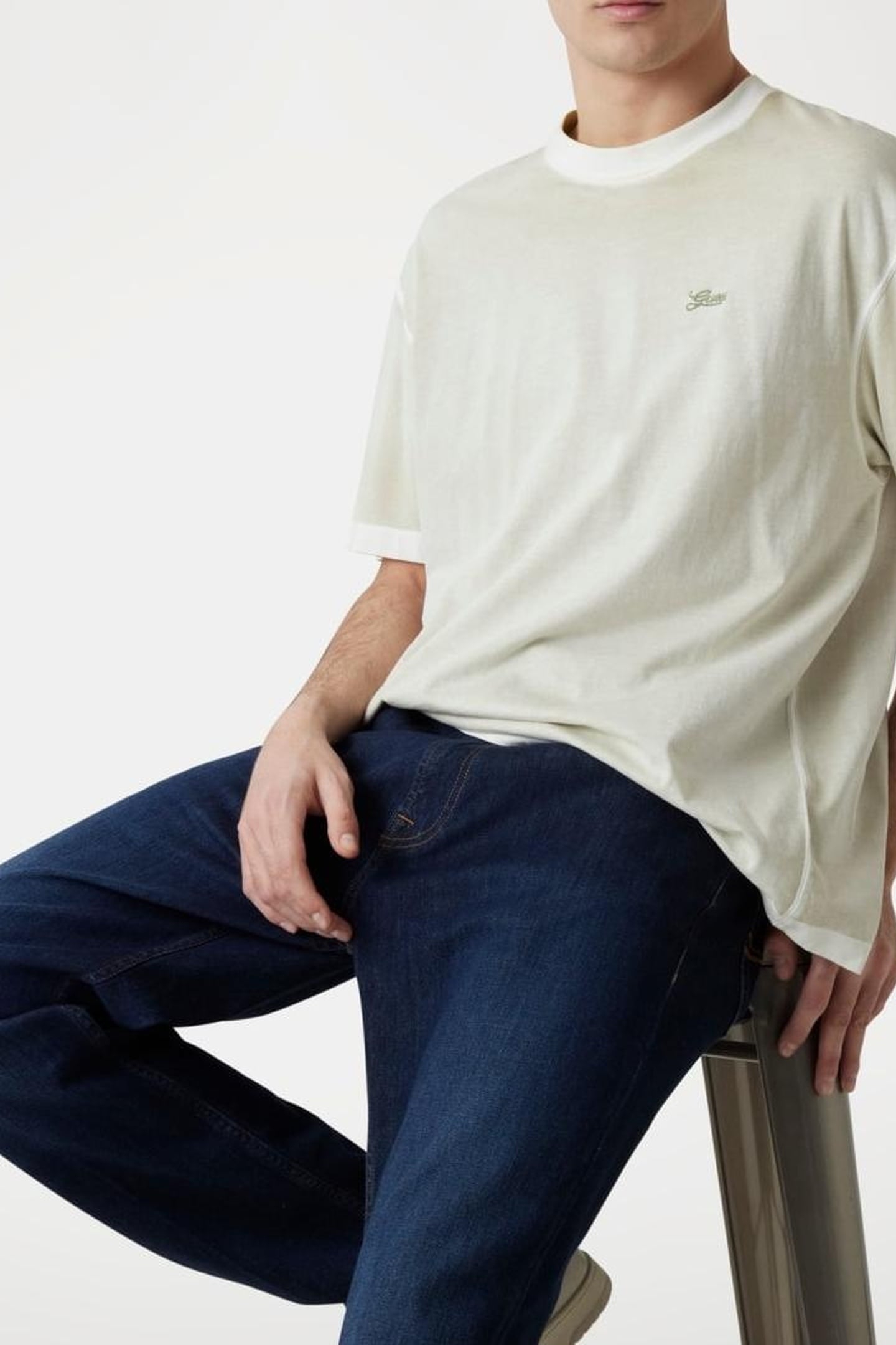 GUESS ECO SS CN INSIDE SPRAY T VETIVER LEAF 2