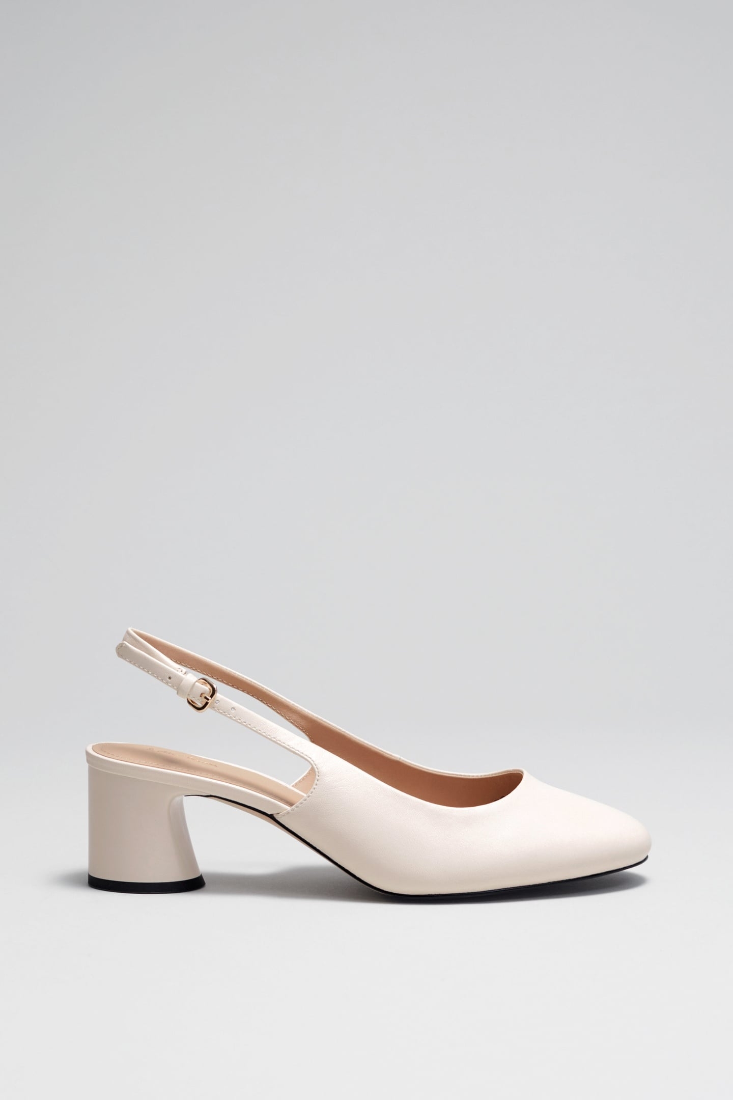 HASEL BLOCK HEEL PUMP WHITE 1