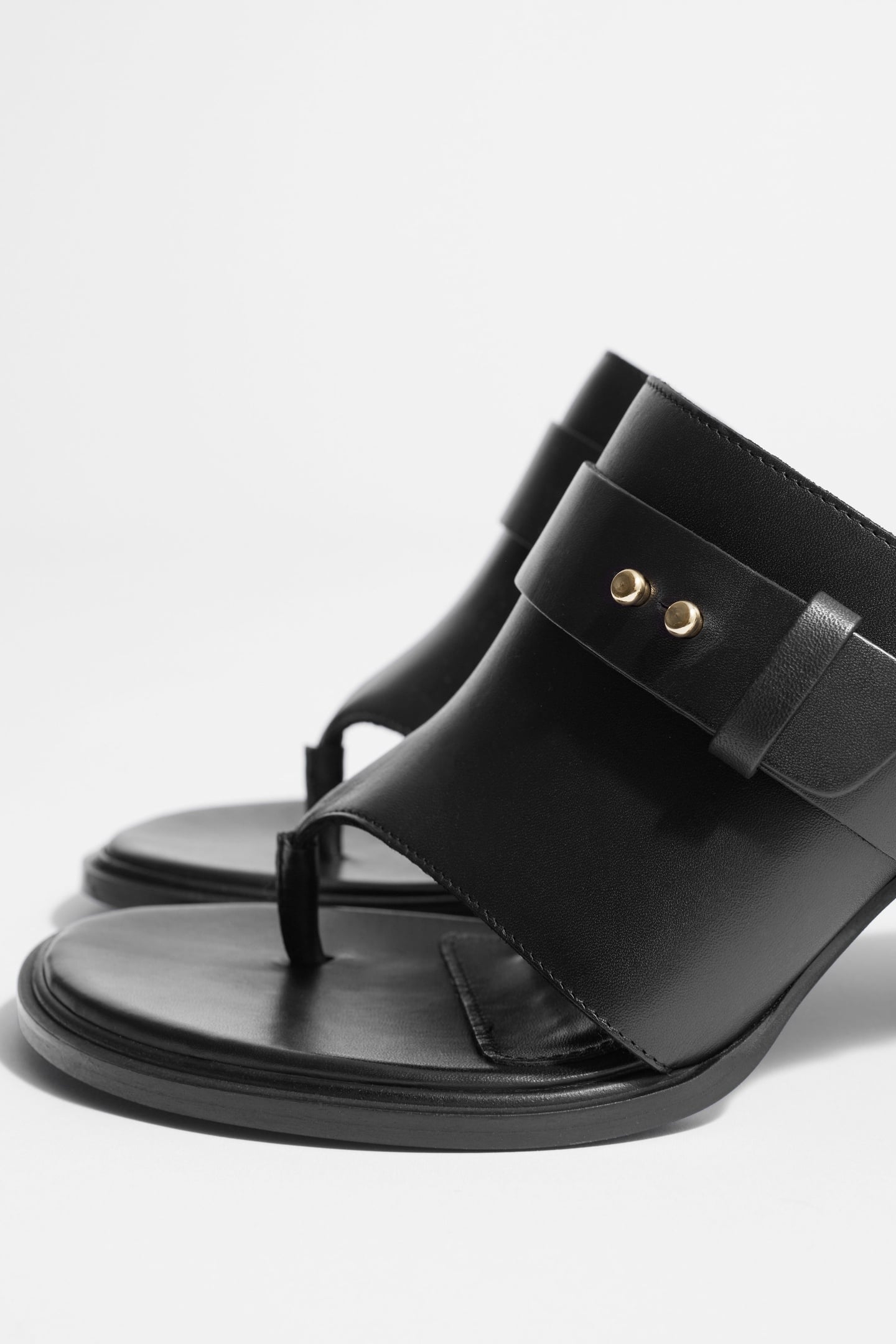 AMIE SANDALETTE BLACK 3