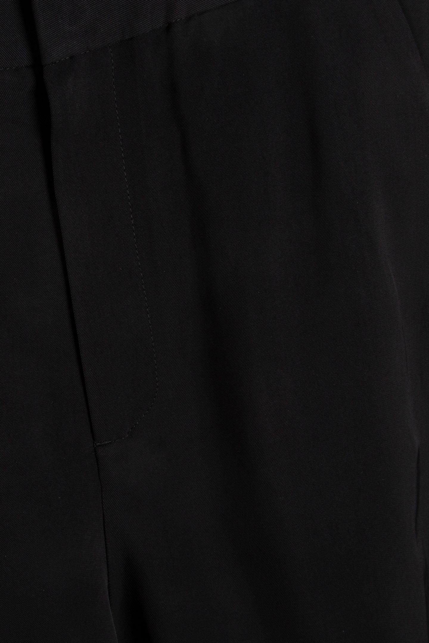 ULRIKA CREPE SHORTS BLACK 5