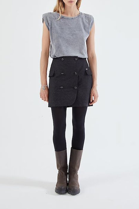 BLACK DOUBLE BUTTONED SHORT SKIRT WITH POCKETS 2