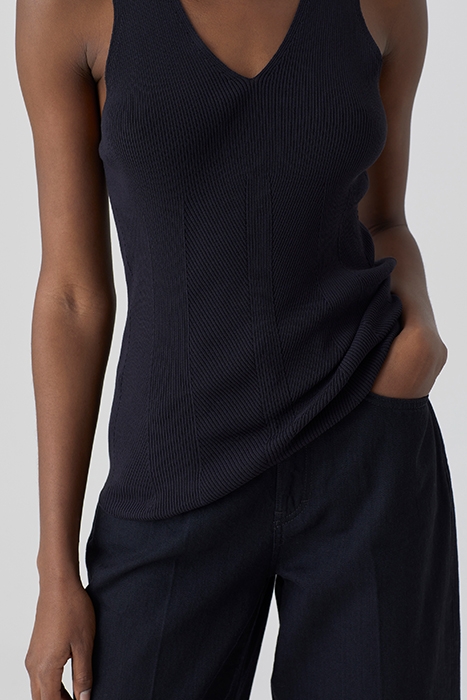 KNITTED VEST BLACK 3