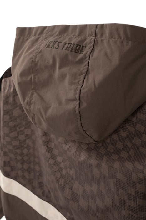 BOYS’ GREY WINDCHEATER WITH CHECKERBOARD LINING 8